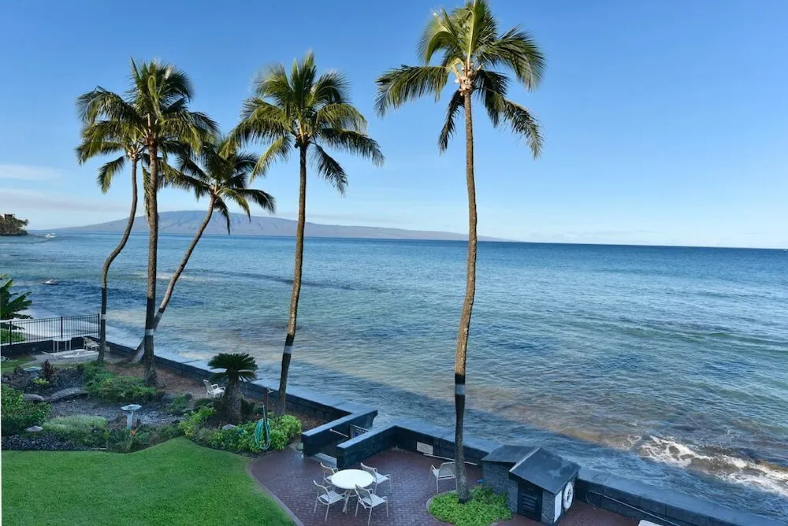 Kulakane 307 by RedAwning