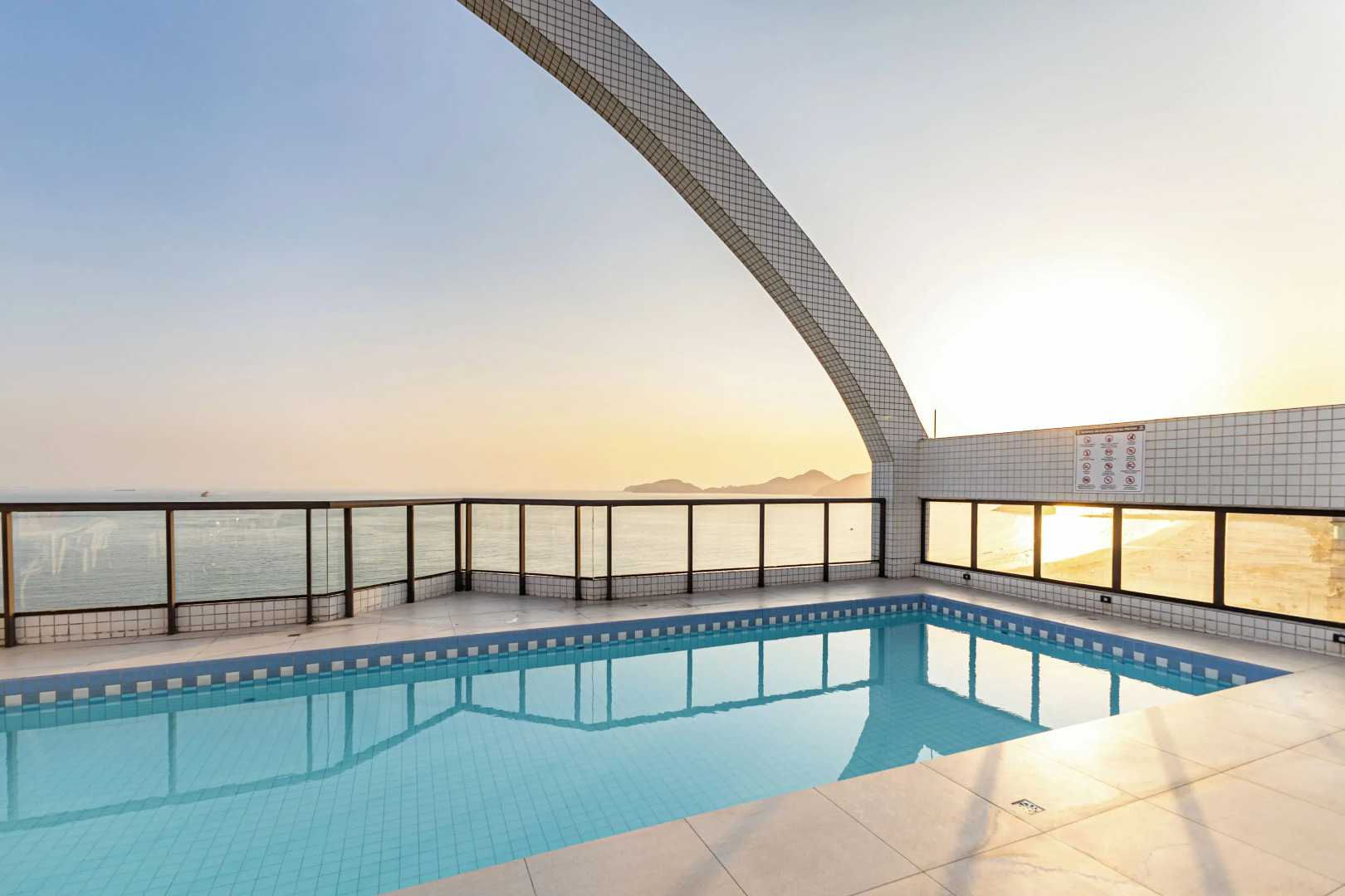 ARK Houses - Flat Beira-Mar com Piscina