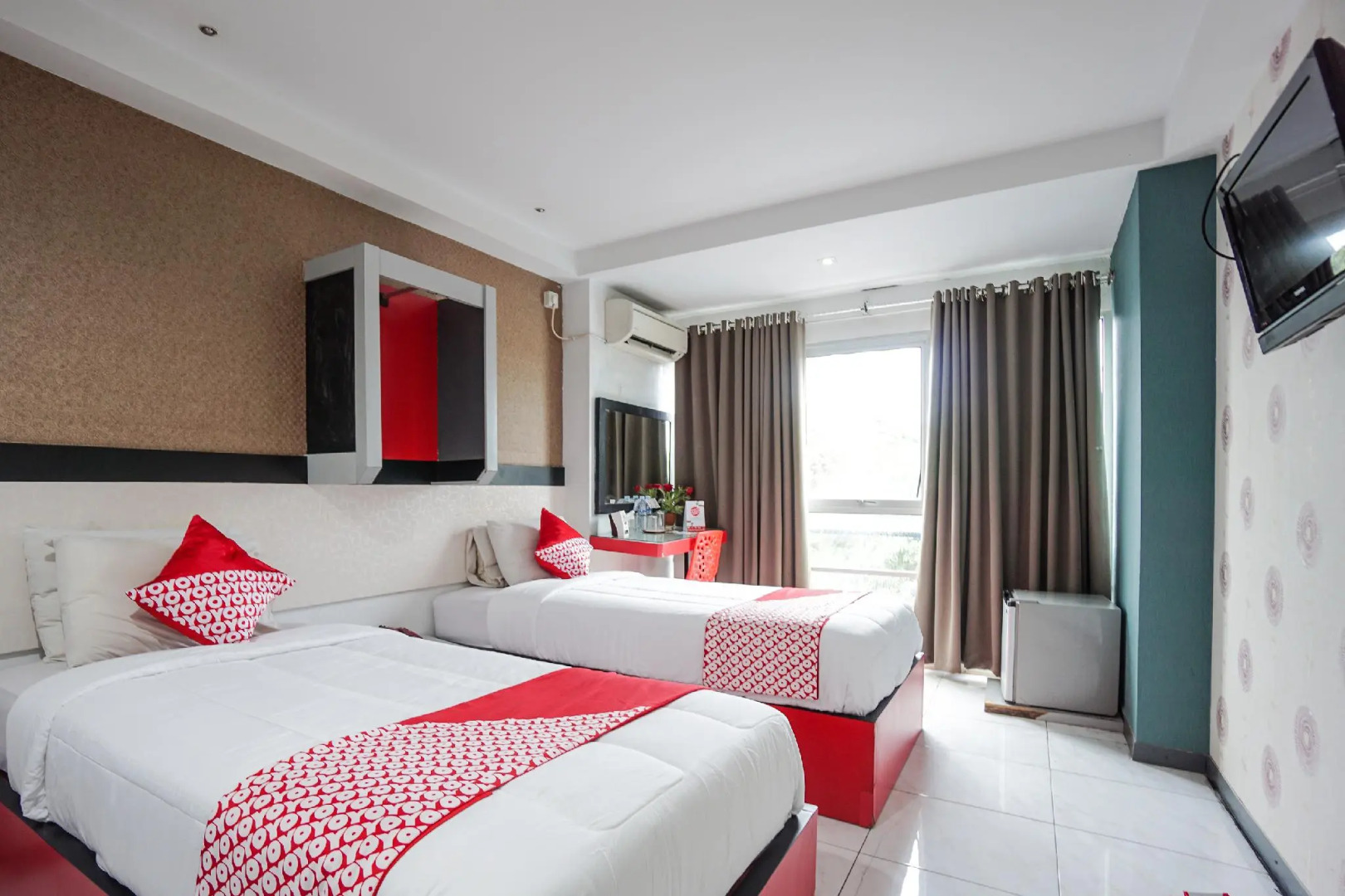 OYO 1318 Hotel Prince Boulevard