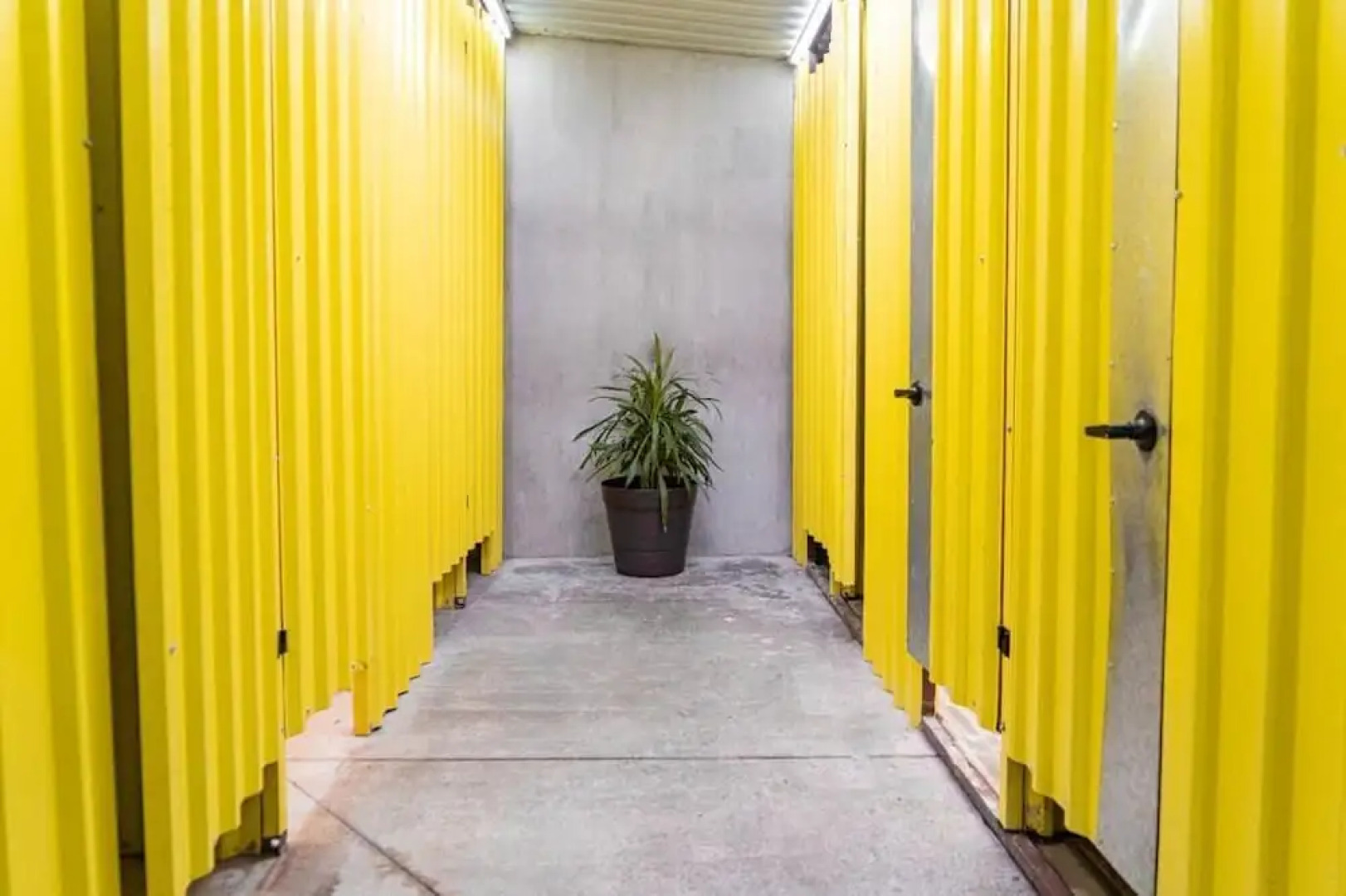 CHECK INN HOSTAL AEROPUERTO GDL - Hostel