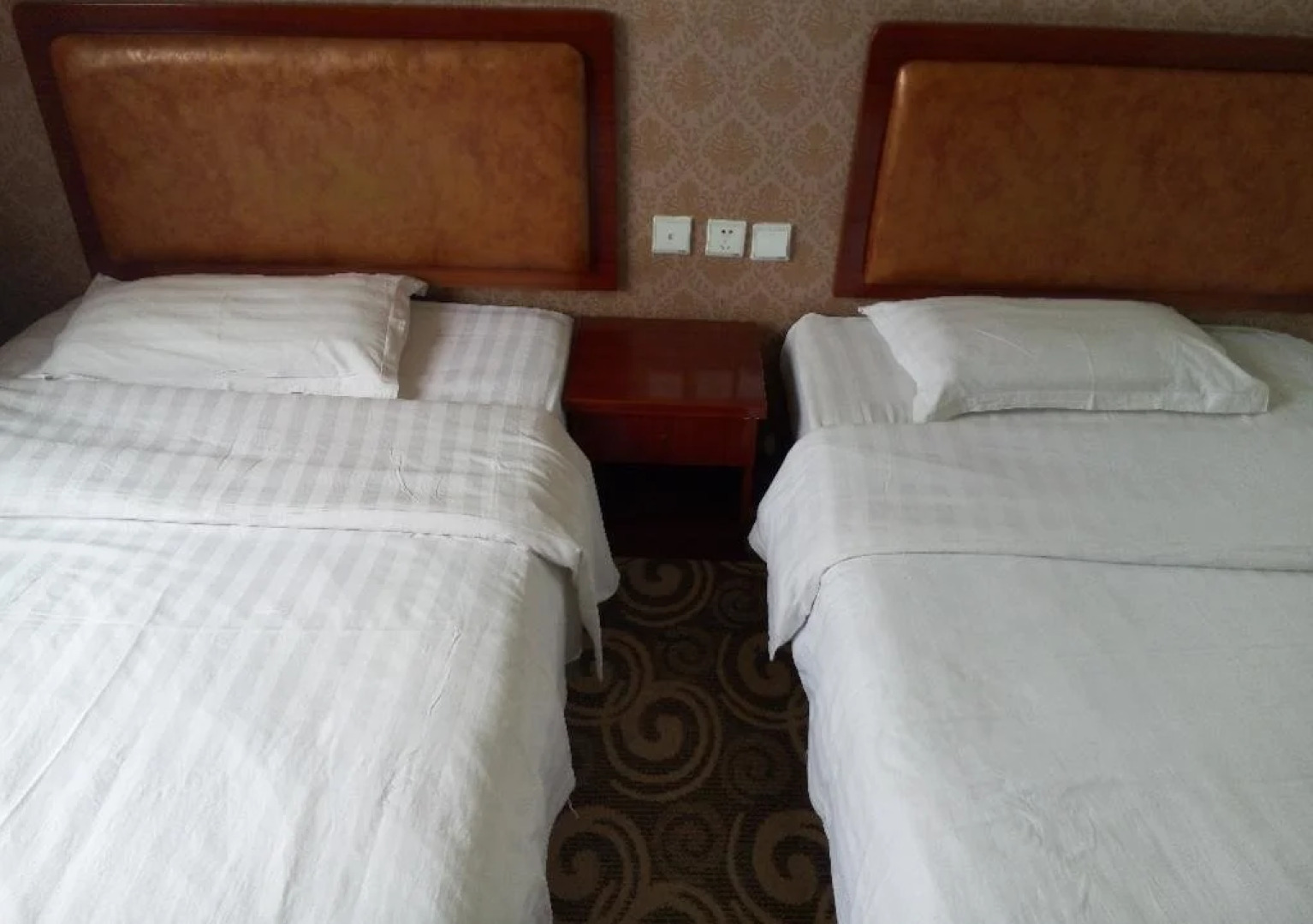 Jiange Sanhe Spring Business Inn