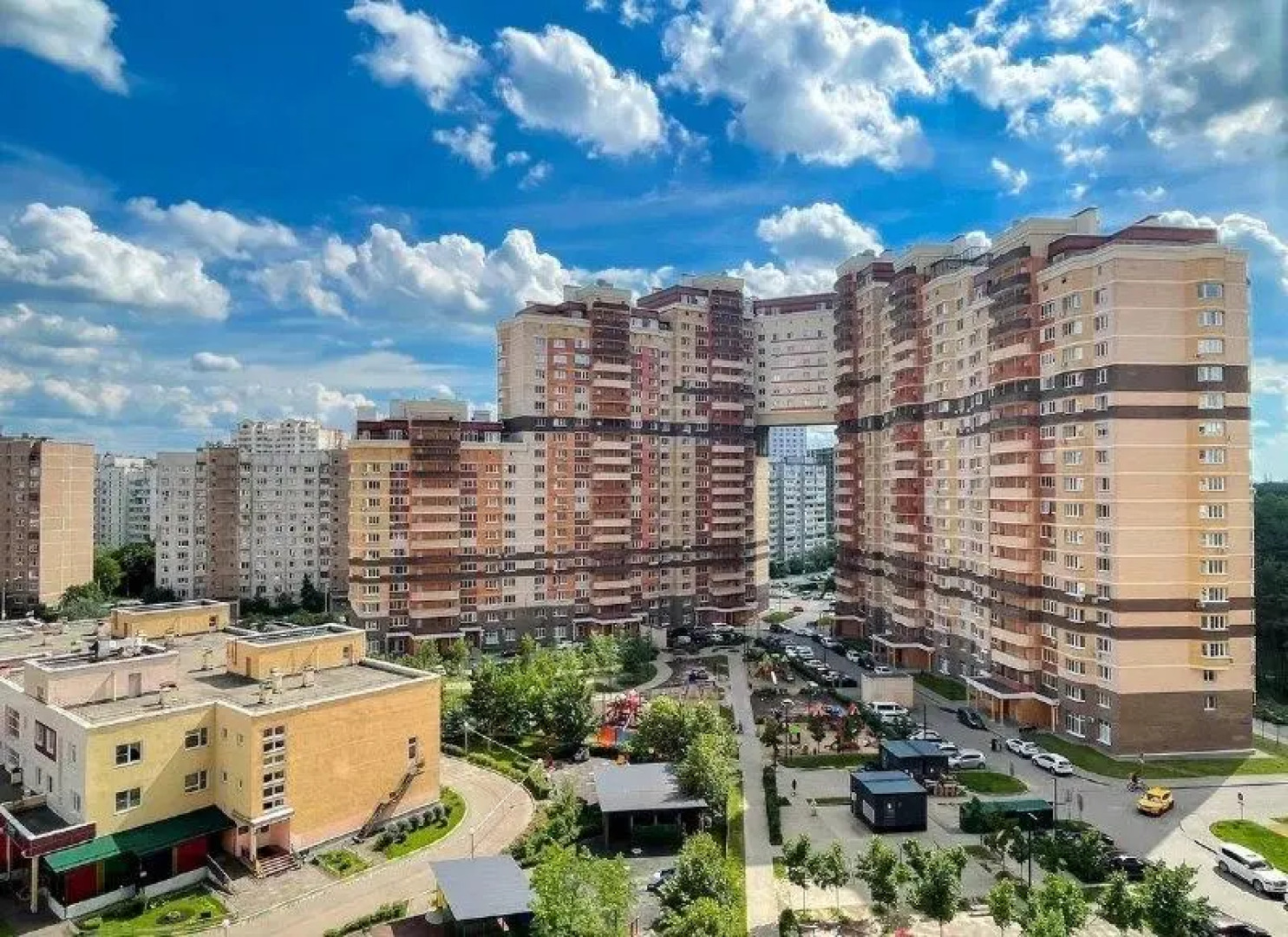 Апартаменты на улице Строителей 5