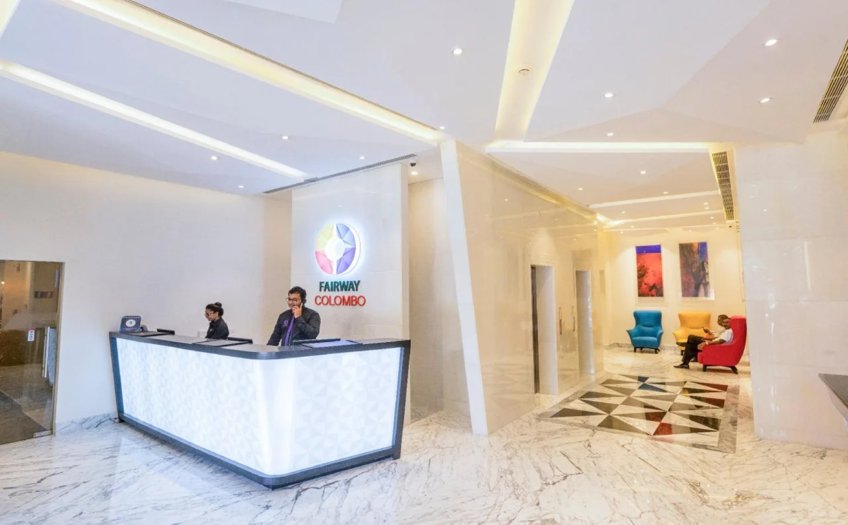 Fairway Colombo - Sri Lanka's First Hotel With Robot Technology