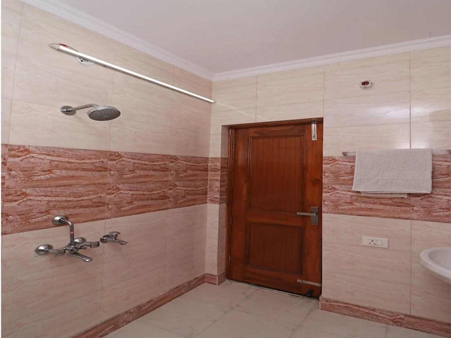 Hotel Stay @ 23 By OYO Rooms