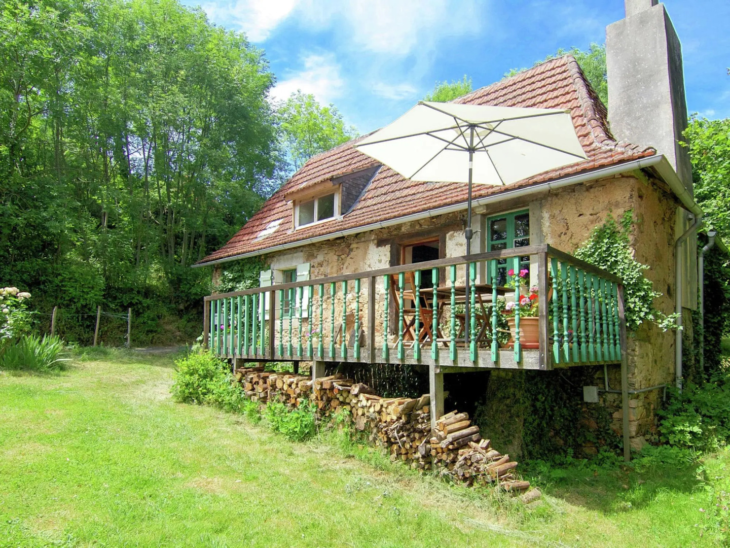 Quaint Cottage in Juillac With Private Garden