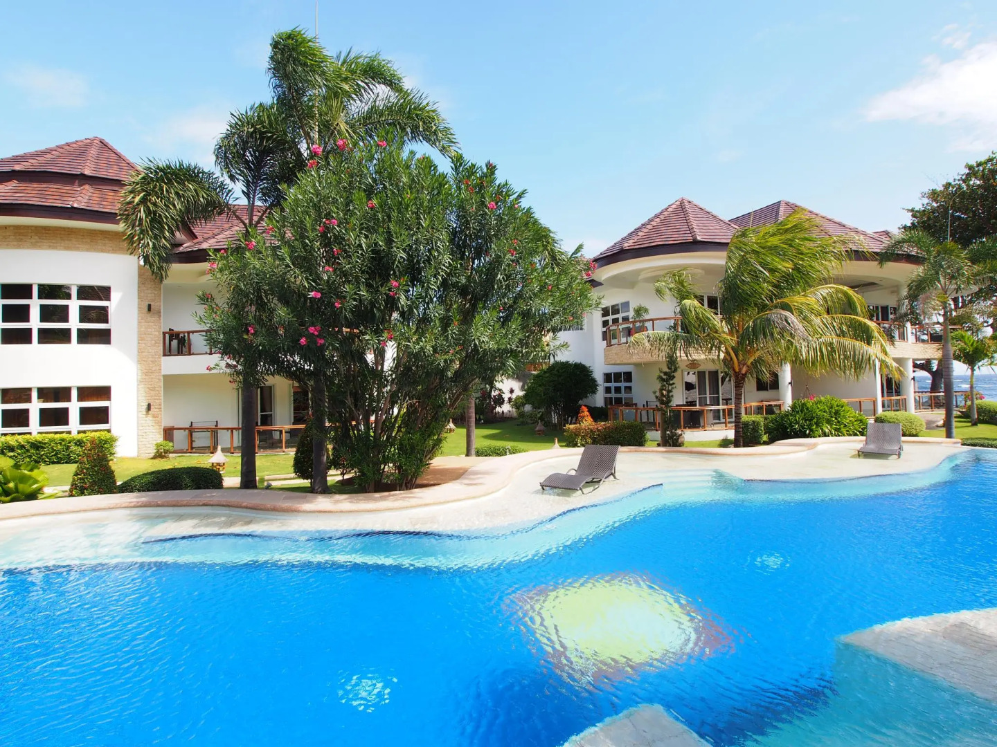 Vida Homes Condo Resort