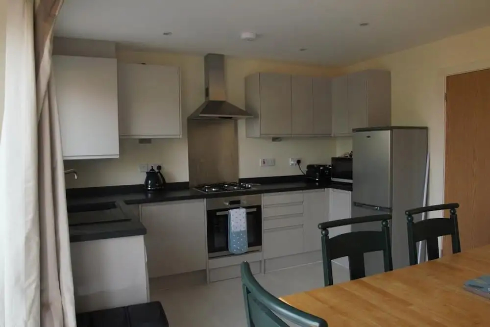 Bright Modern House beside Snowdonia