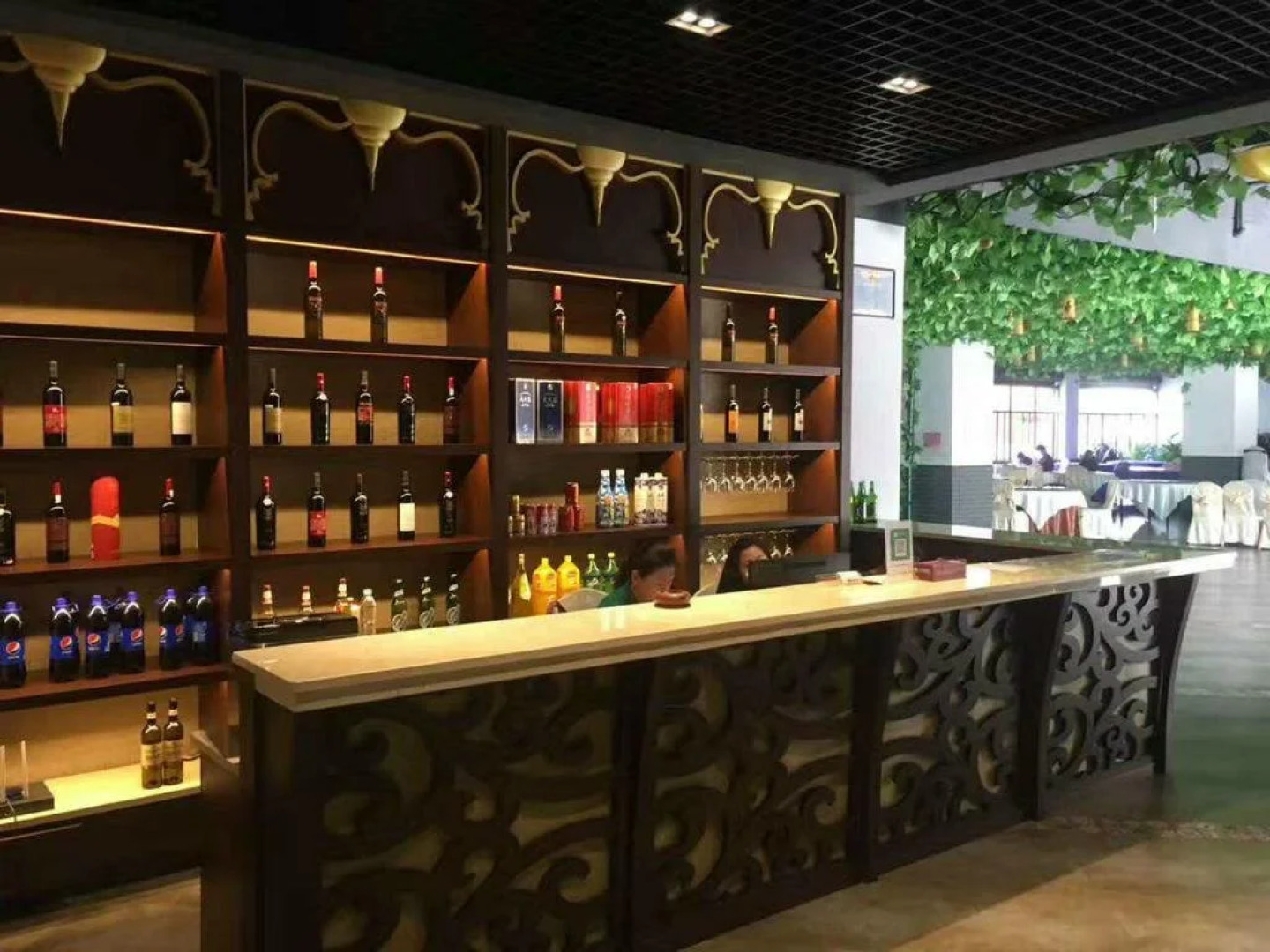 Yingjiang River Bian Chui Hotel