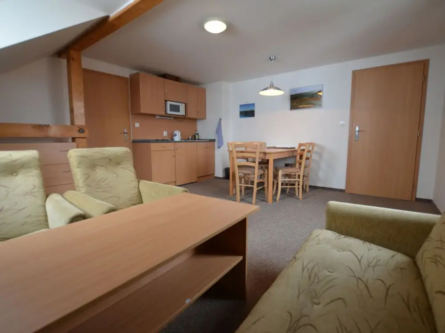 Apartment House in the Ore Mountains, Only 1km From the Valley Station / Loucná - Keilberg /