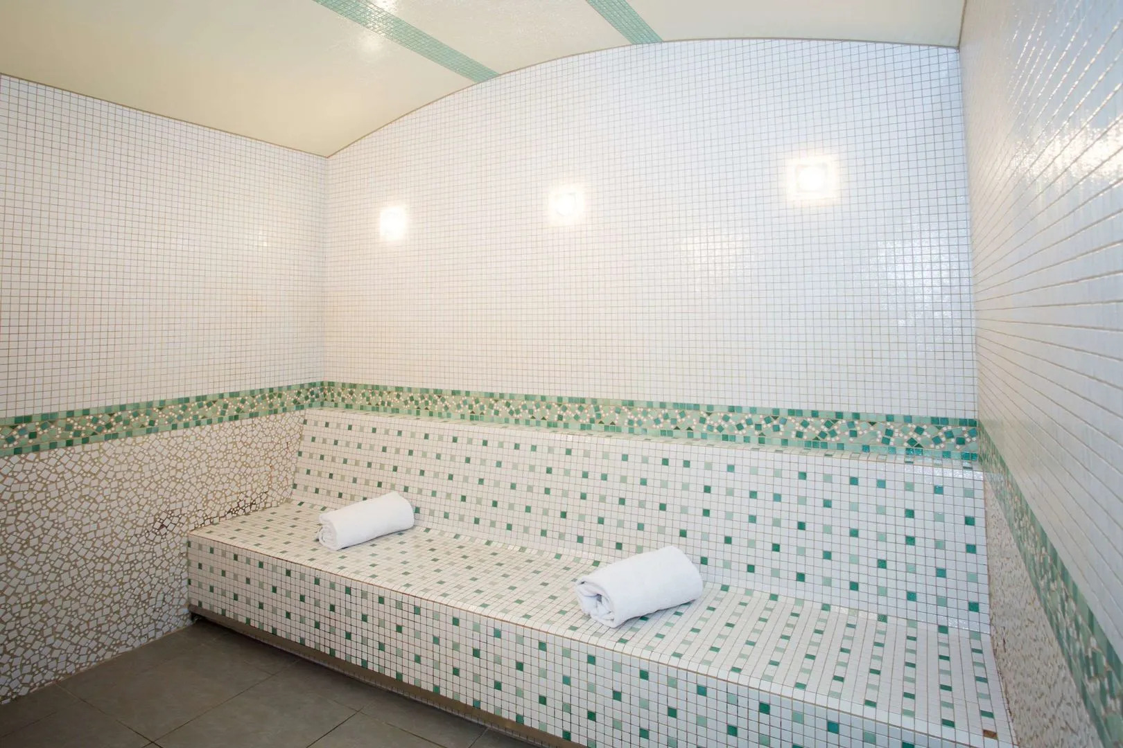 Chateau Belmont Tours by The Crest Collection (ex. Clarion Hotel Château Belmont Tours)