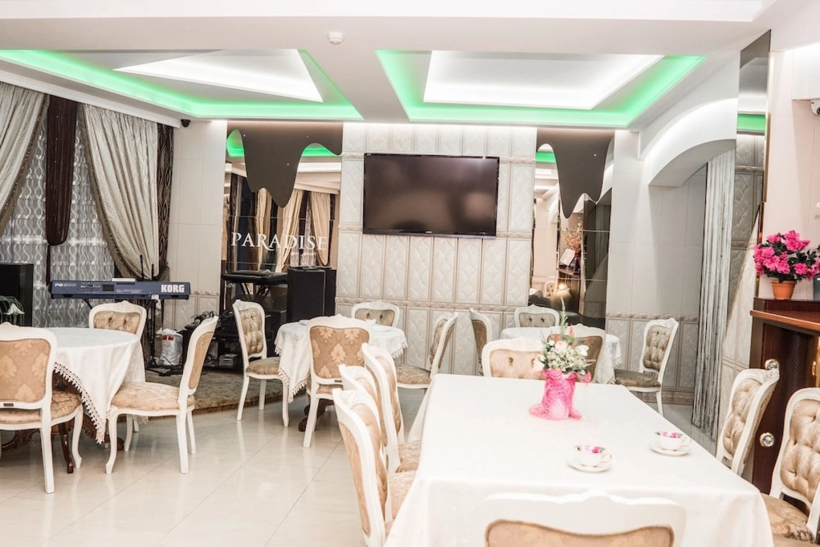 Paradise на Ленина