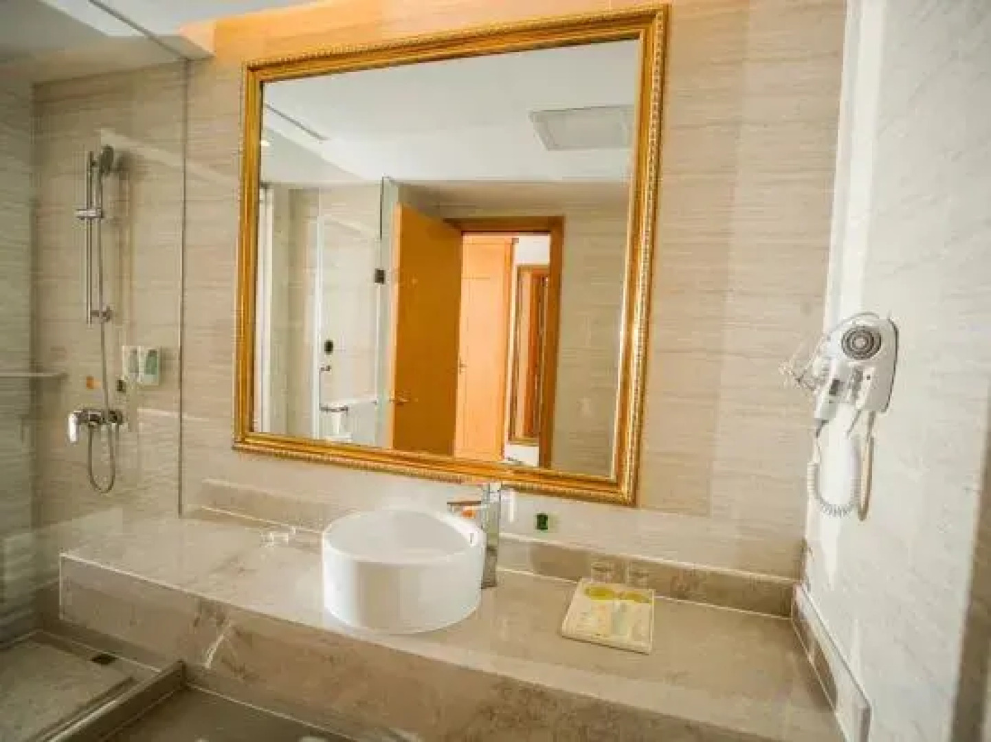 Vienna Hotel (Hong'an)