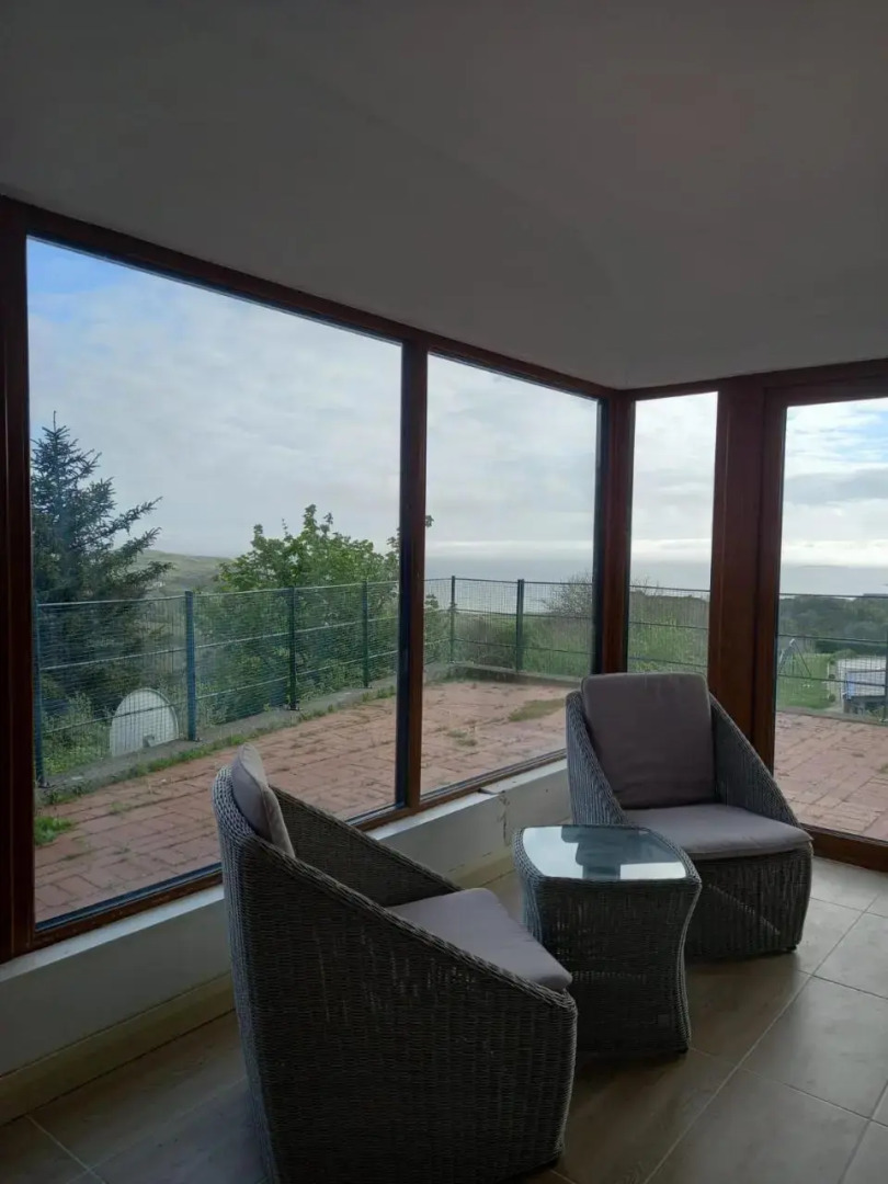Two Bed Bungalow with Sunroom And Stunning Views