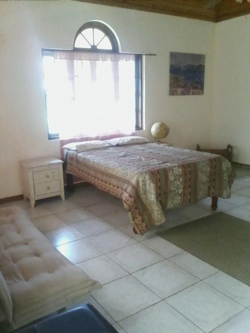 Dolphin Bay Yoga Guest House