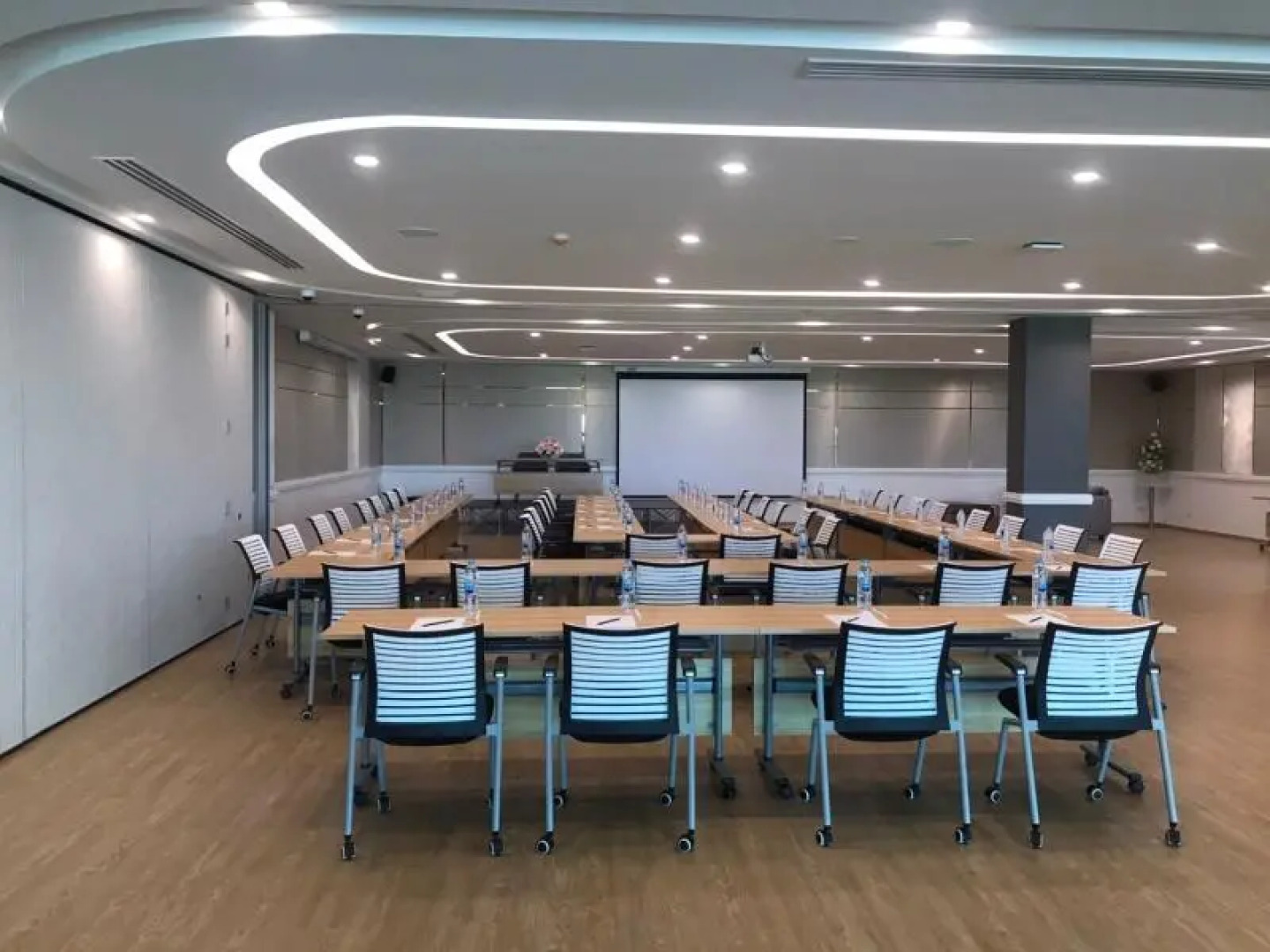 Crystal Srivaree Suvarnabhumi Hotel