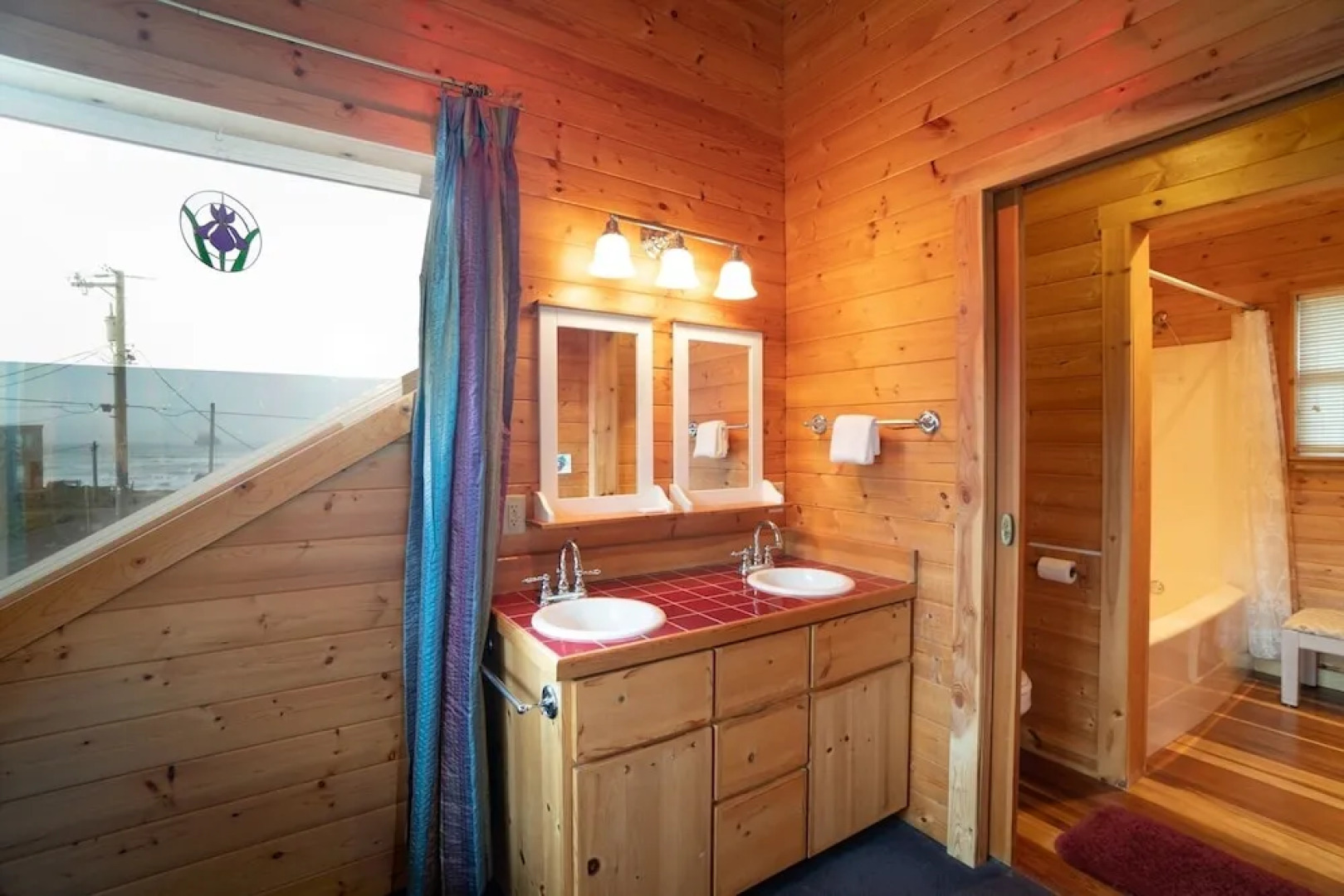 Pine Beach 2 Bedroom Cottage