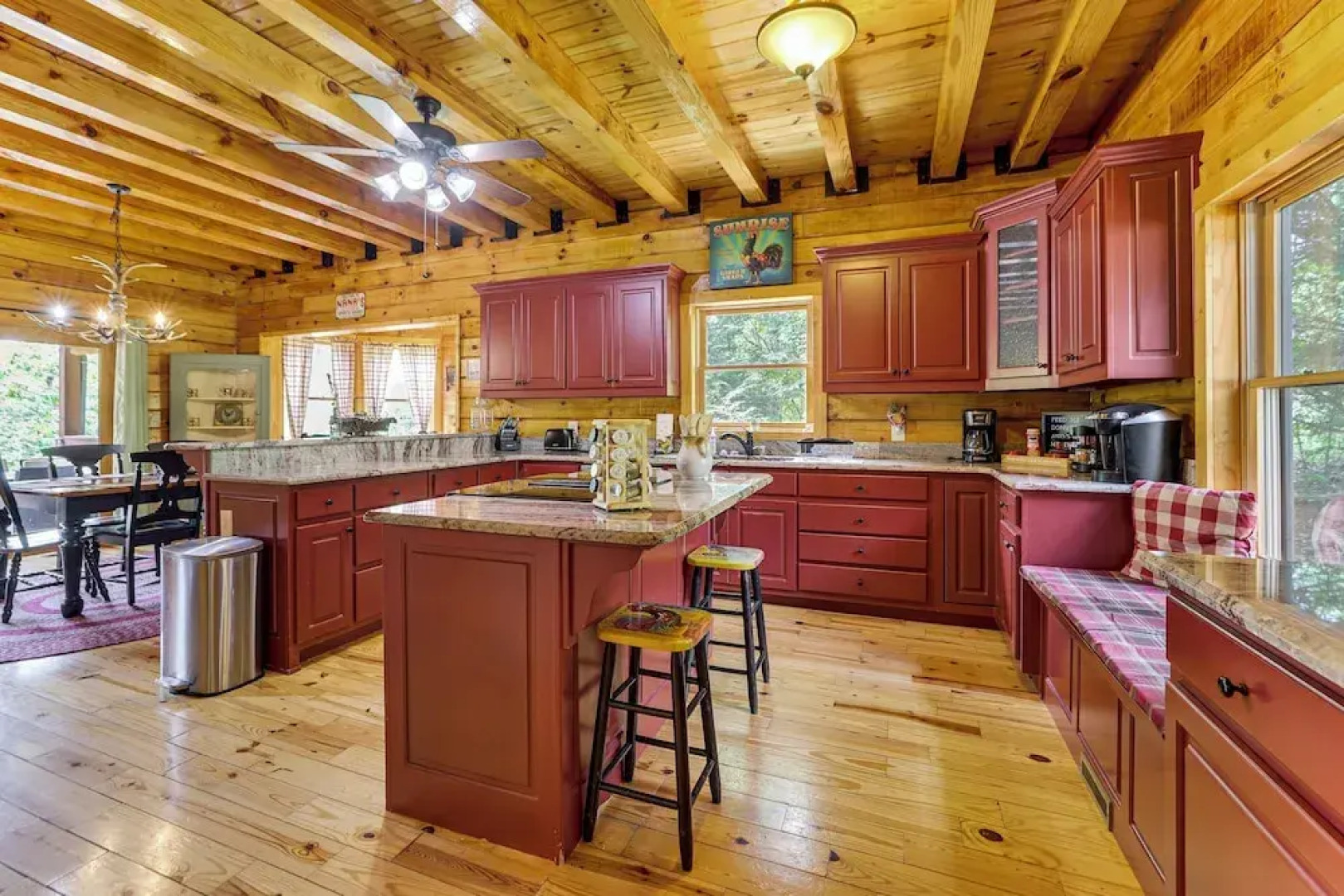 Charming Lake Hartwell Retreat w/ Game Room