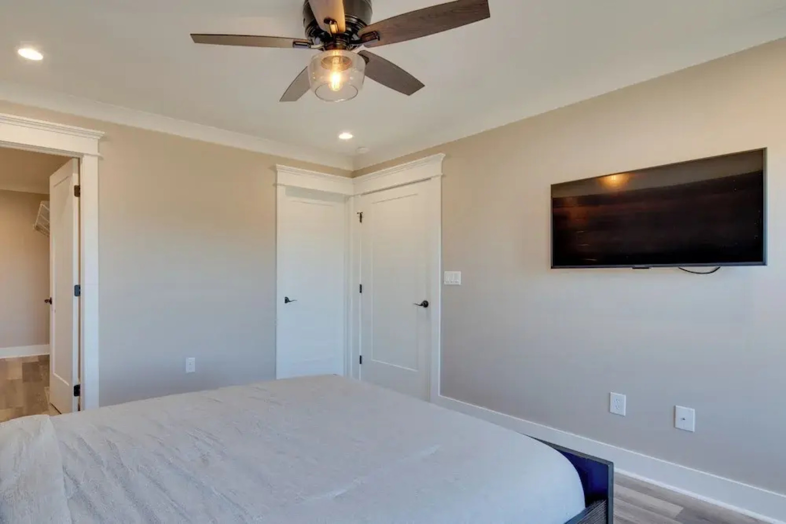 Waynesville House: Fire Pit + Mountain Views!