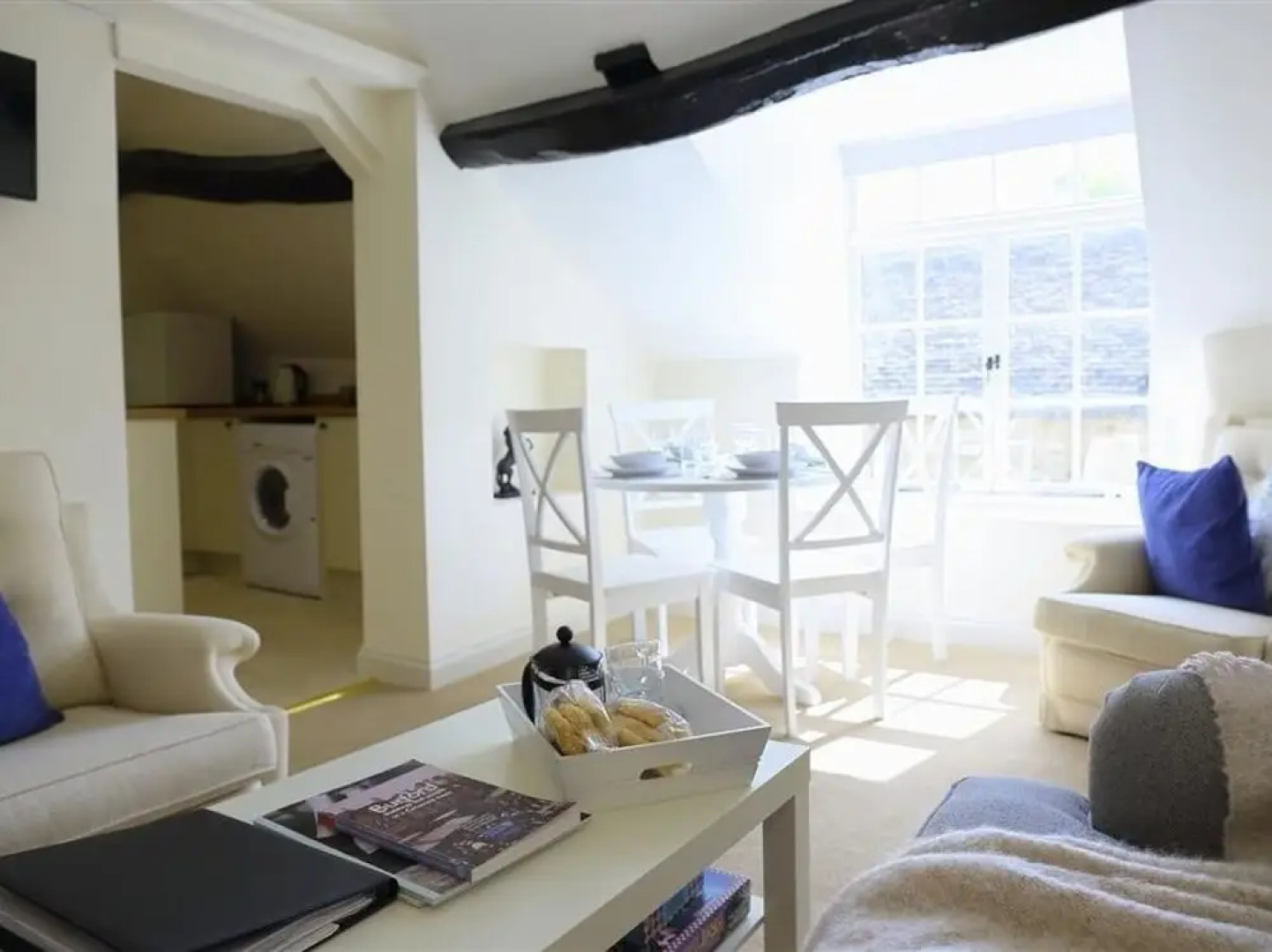 Burford's Old Bakery, BURFORD