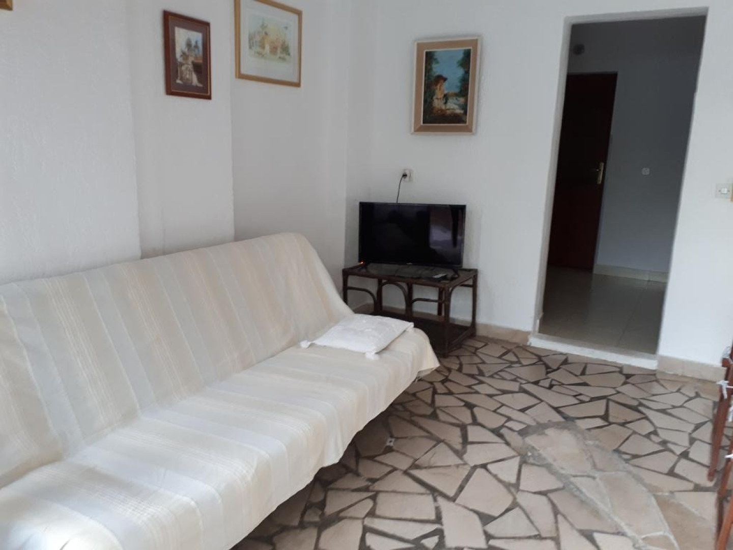 Apartment Vito - 10 m from sea: A1 Brodarica, Riviera Sibenik