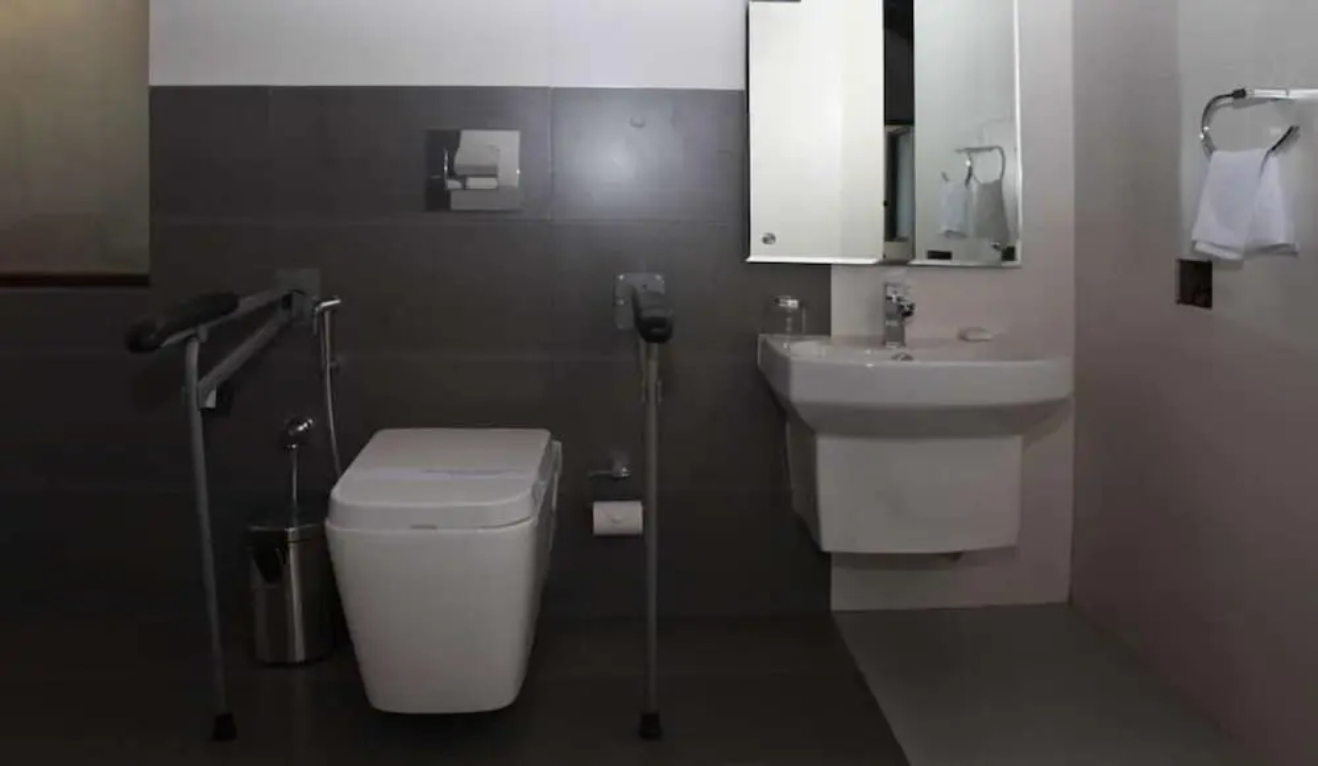 Hill Tree Inn Luxury Resort & Spa