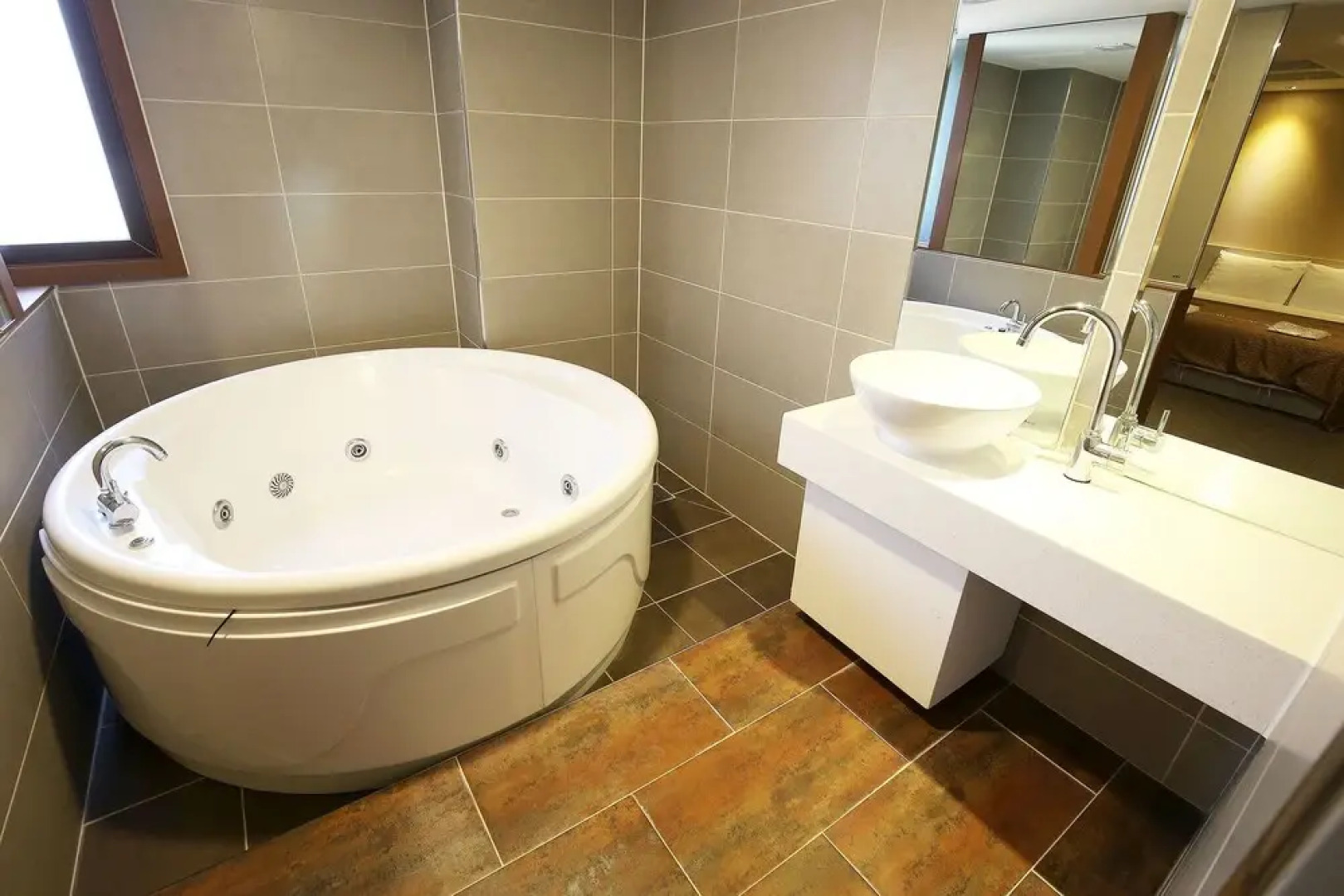 Asan Urban Brown Hotel