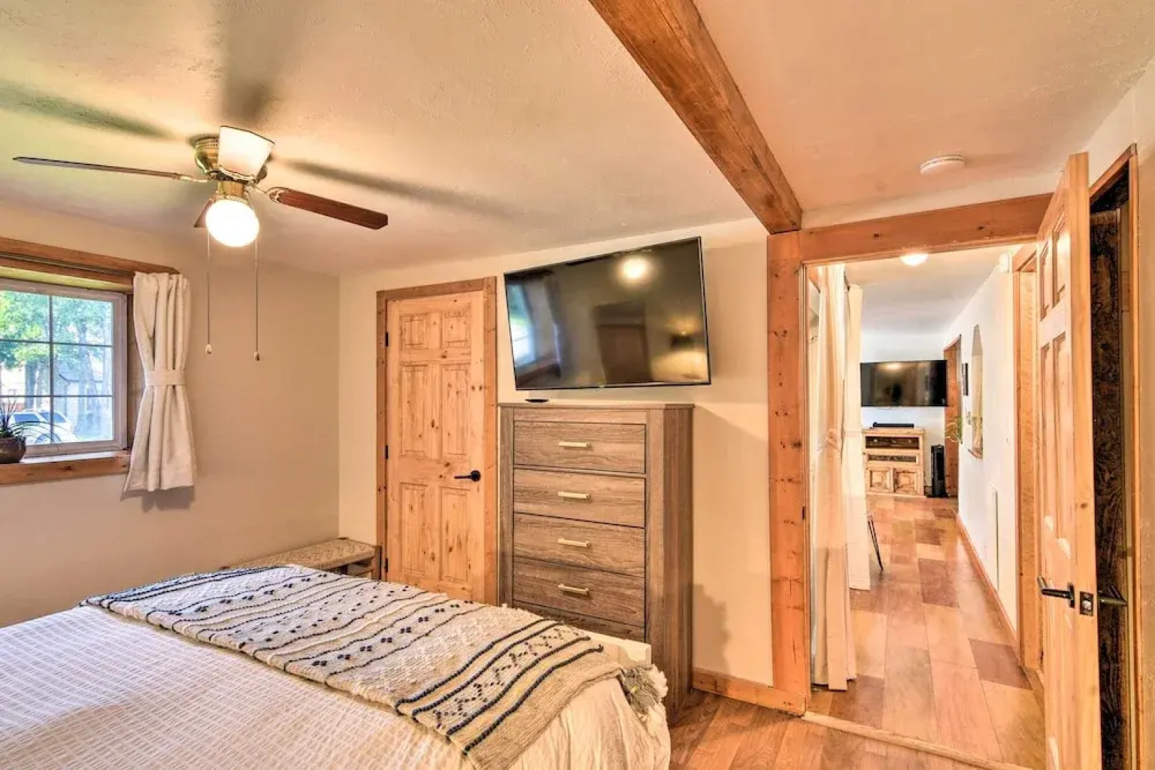 Buena Vista Getaway ~ 1/2 Mi to Downtown!