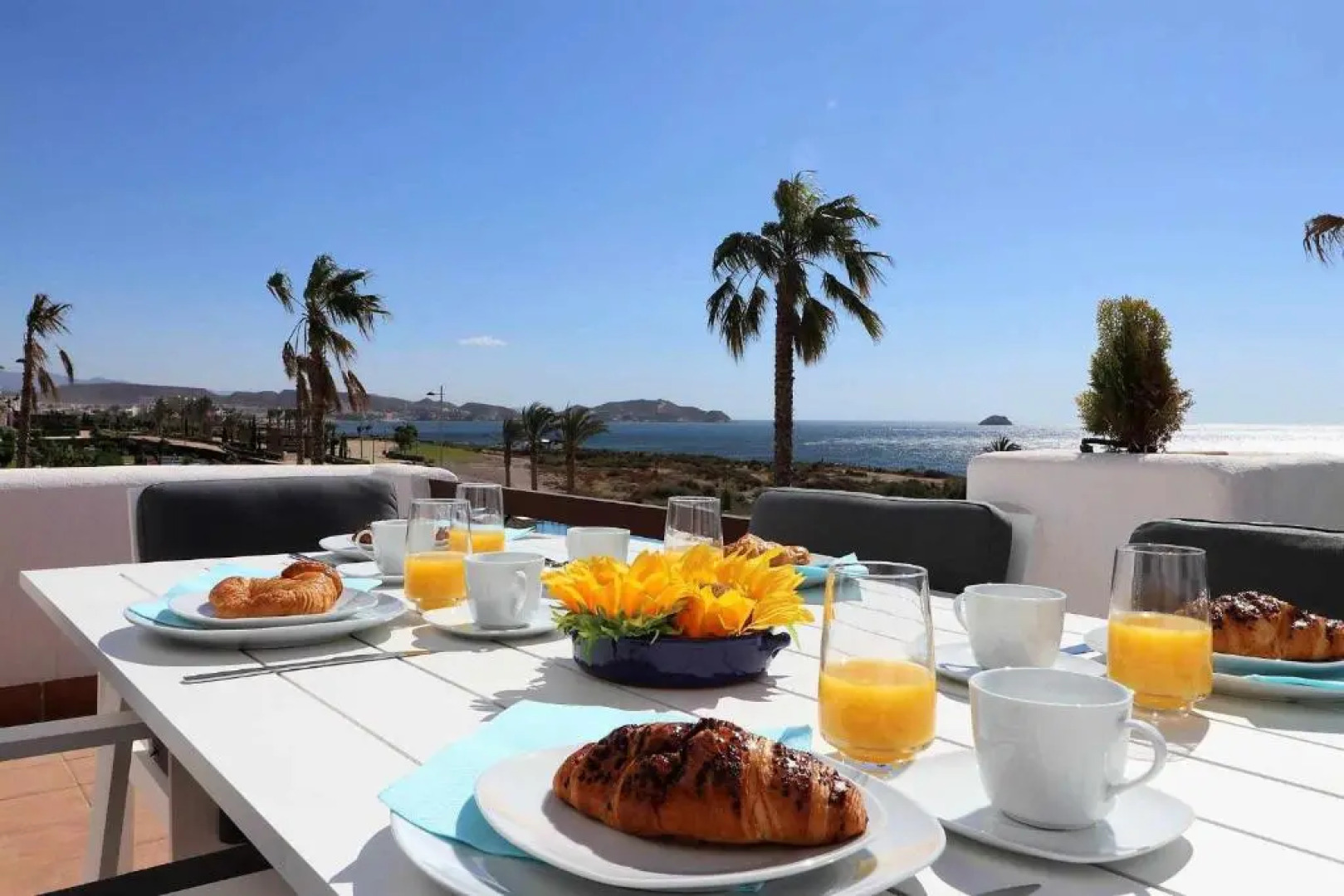 Azur apto lujo en 1a línea azotea piscina comun