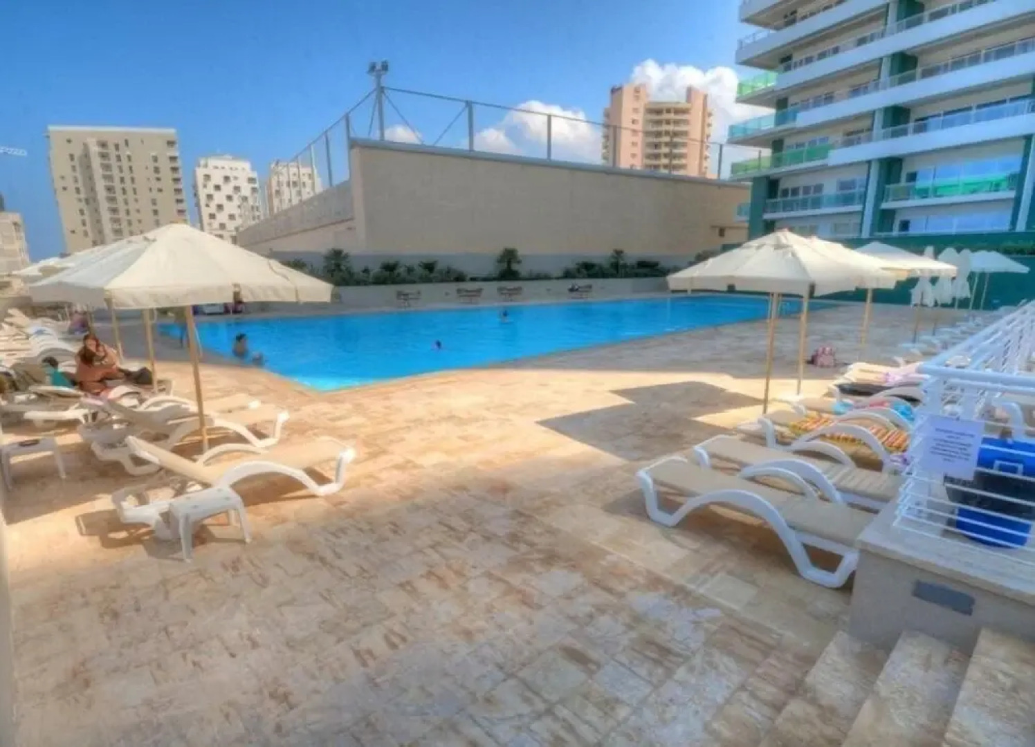 Seafront Luxury Apartment With Pool