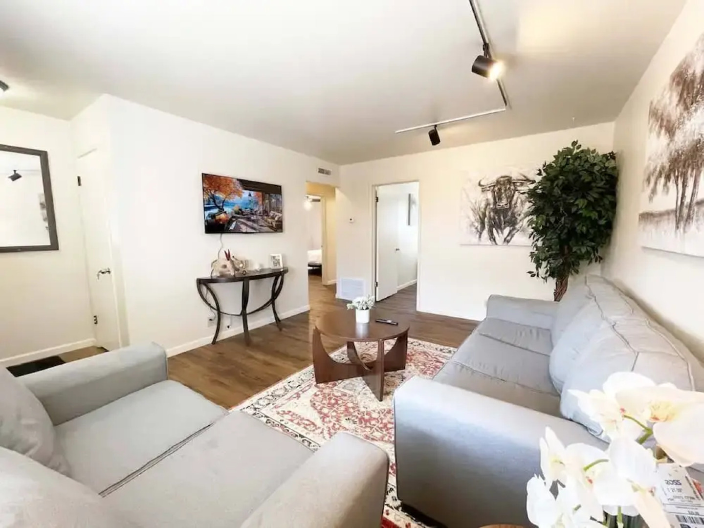 Campbell Cozy Bright 2B 1b AC Close to Downtown