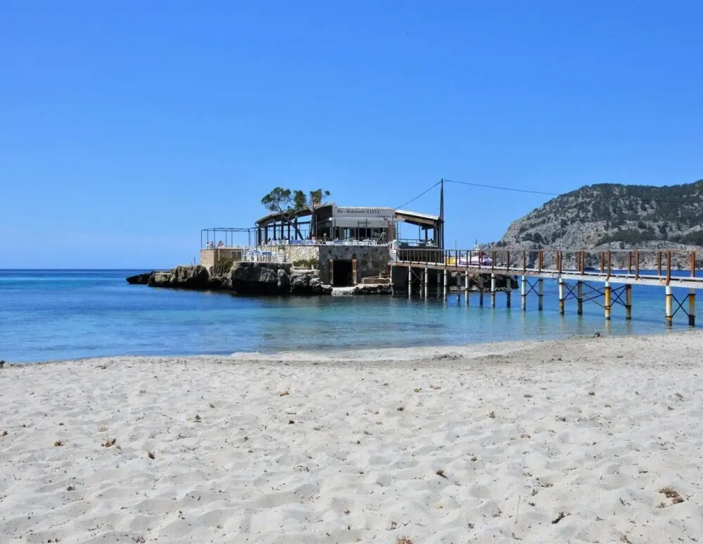 Lavish Villa With Saltwater Pool