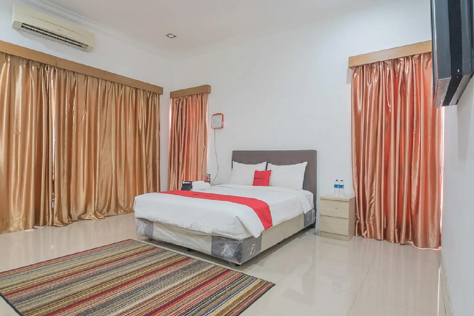 RedDoorz near Jatinangor Town Square