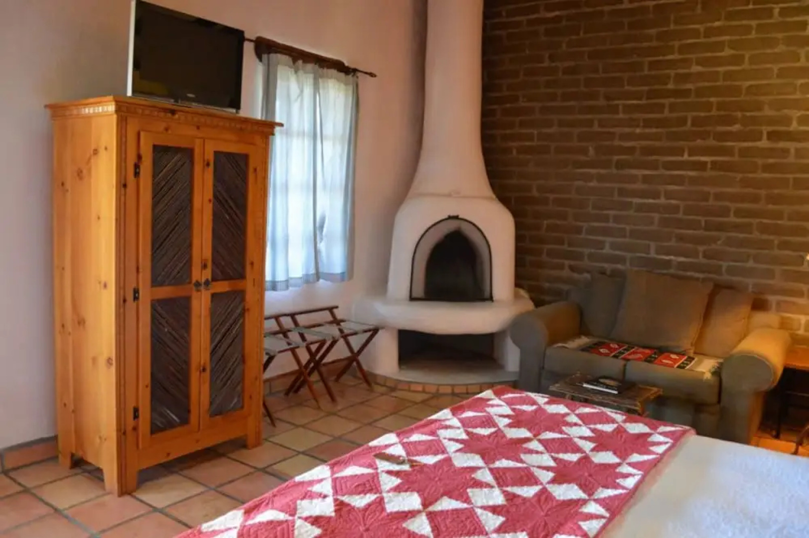 American Artists Gallery House B & B