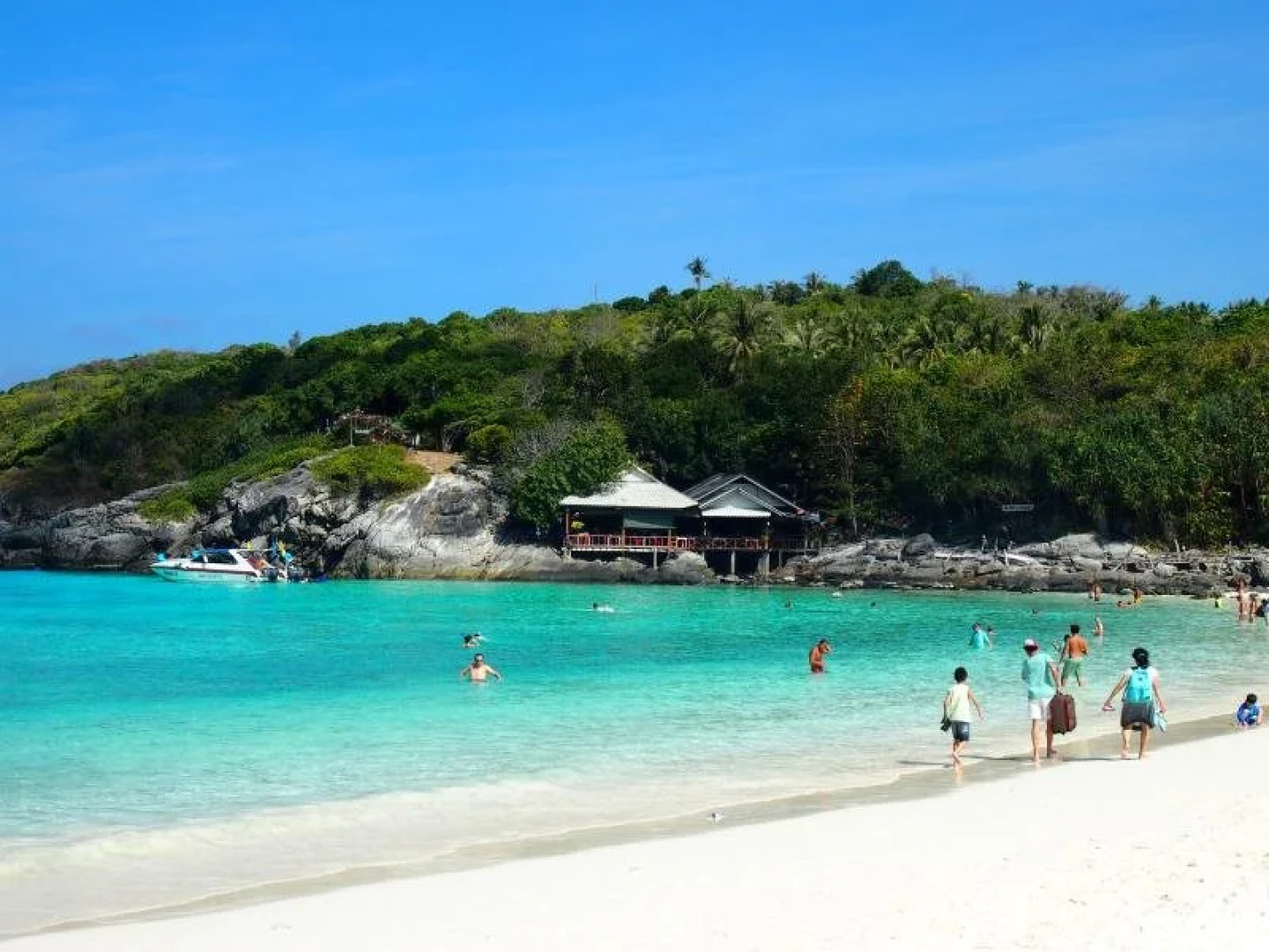 Bungalow Raya Resort