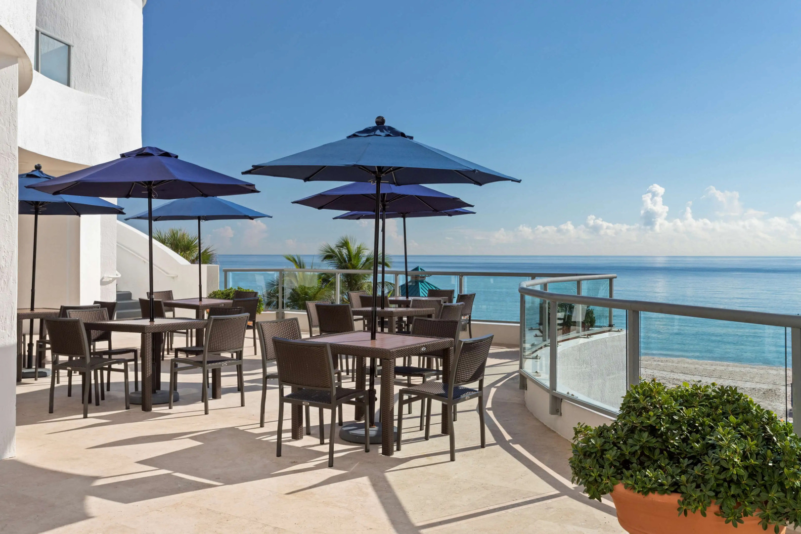 DoubleTree Resort & Spa by Hilton Ocean Point-N. Miami Beach