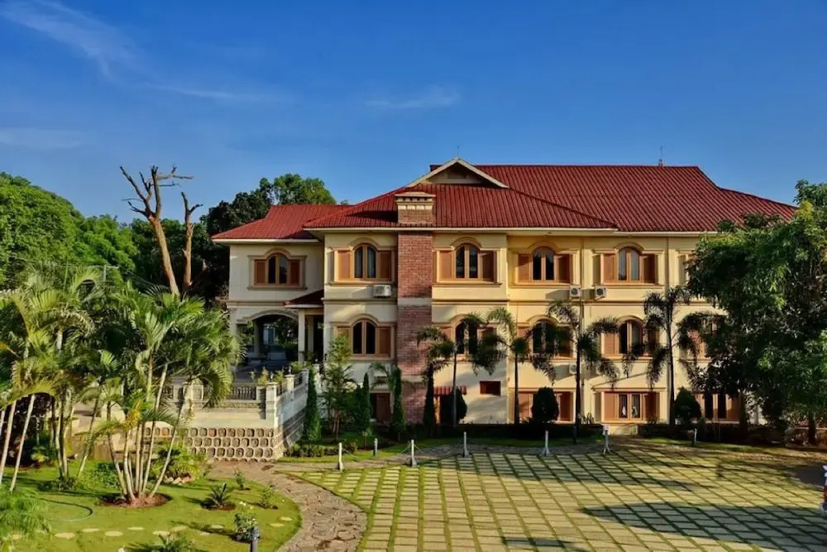 Win Unity Pyin Oo Lwin