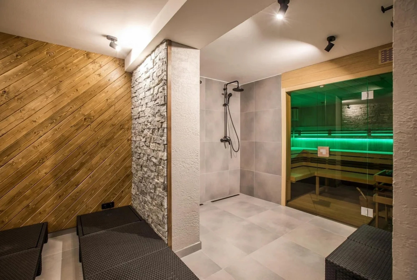 Mountain Chalet Lbh027