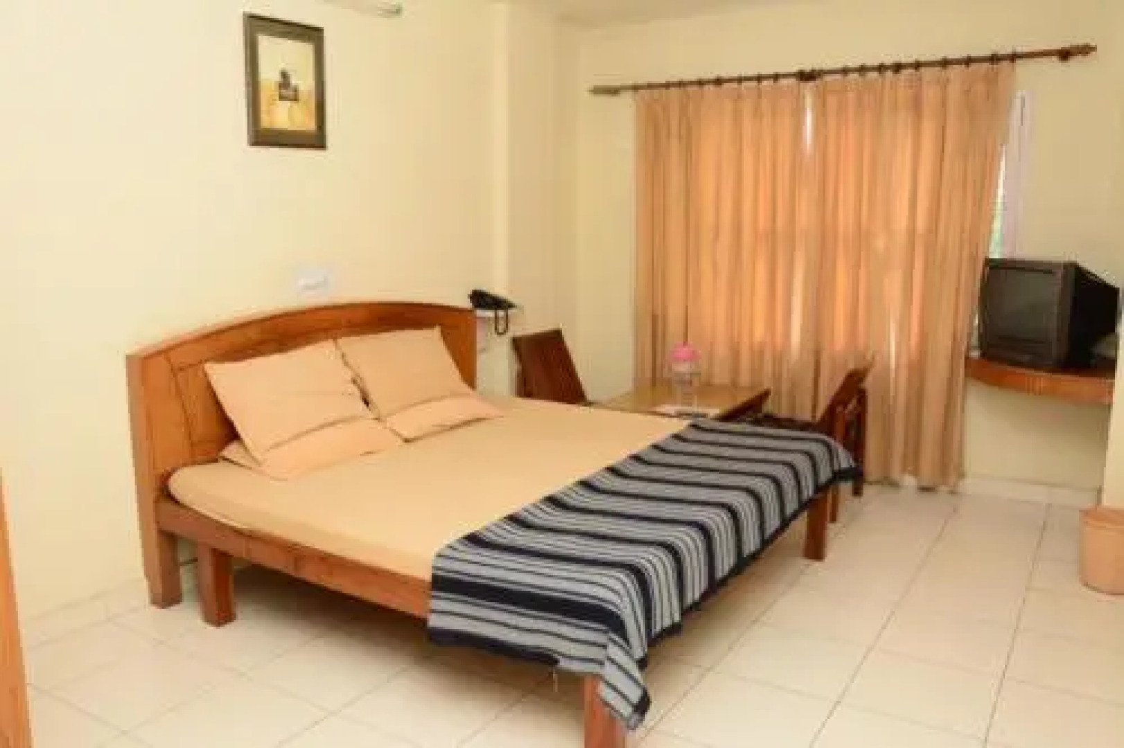 Hotel Highland Regency