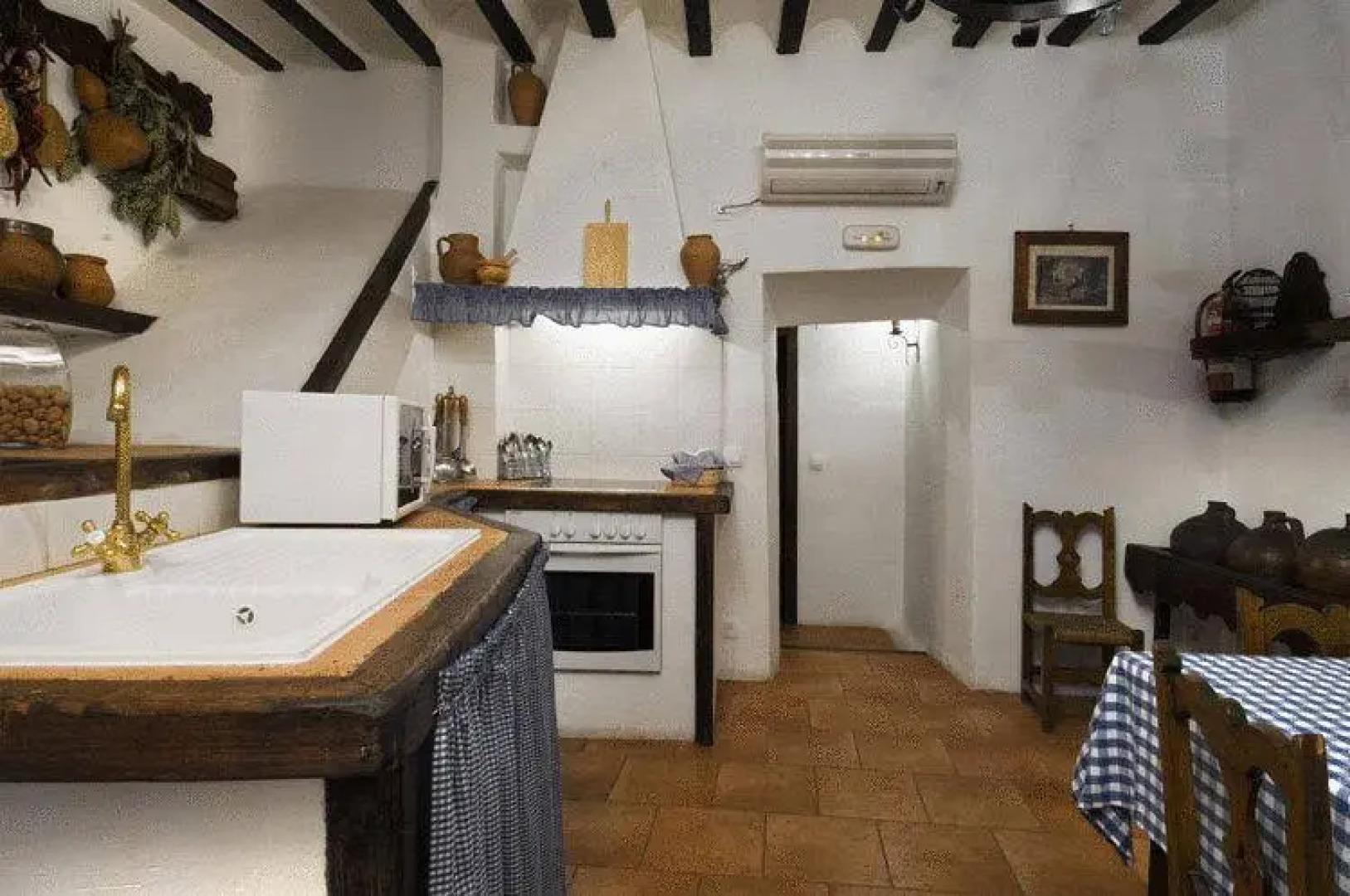 La Casa de los Soportales