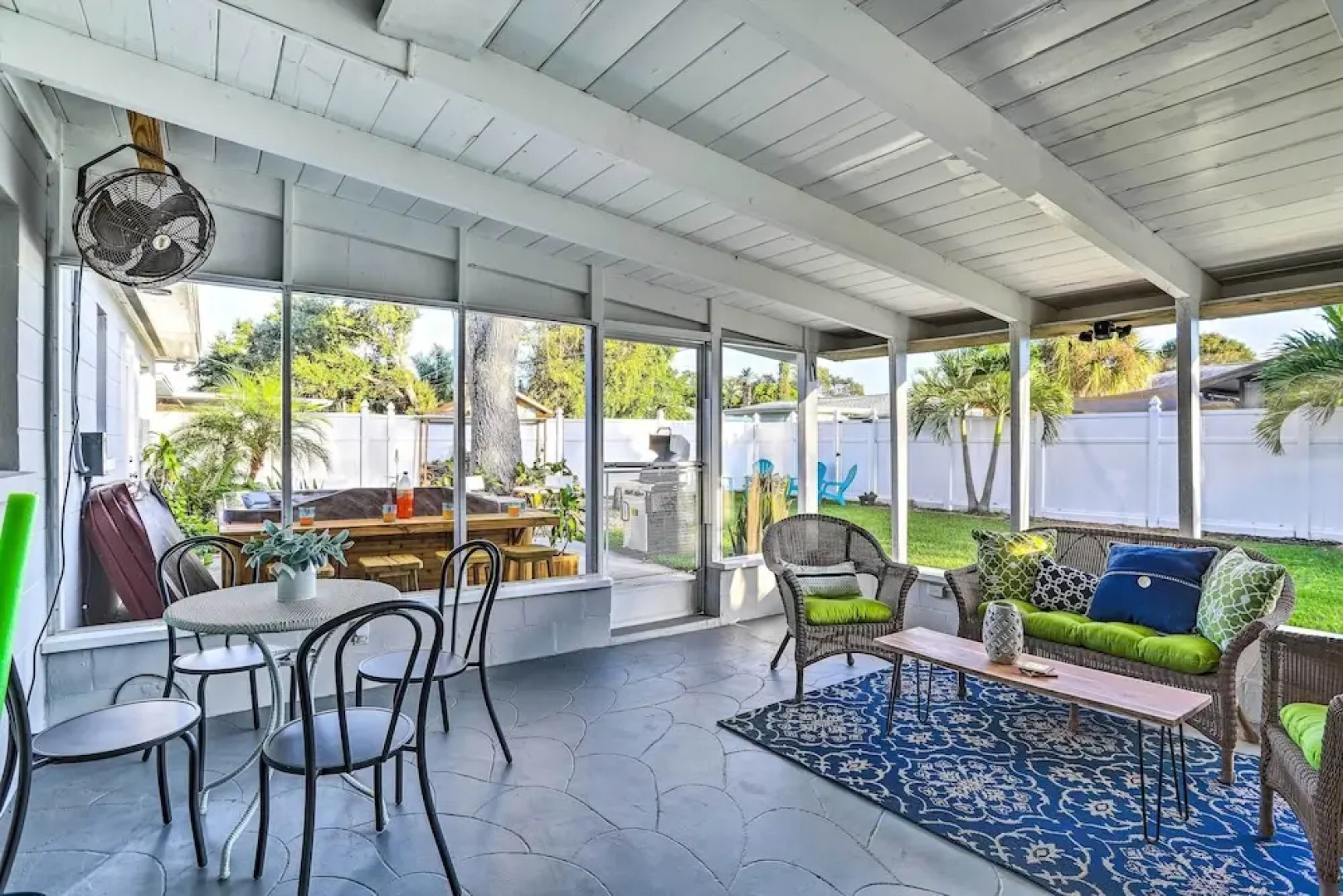 Remodeled St Petersburg Retreat w/ Hot Tub!