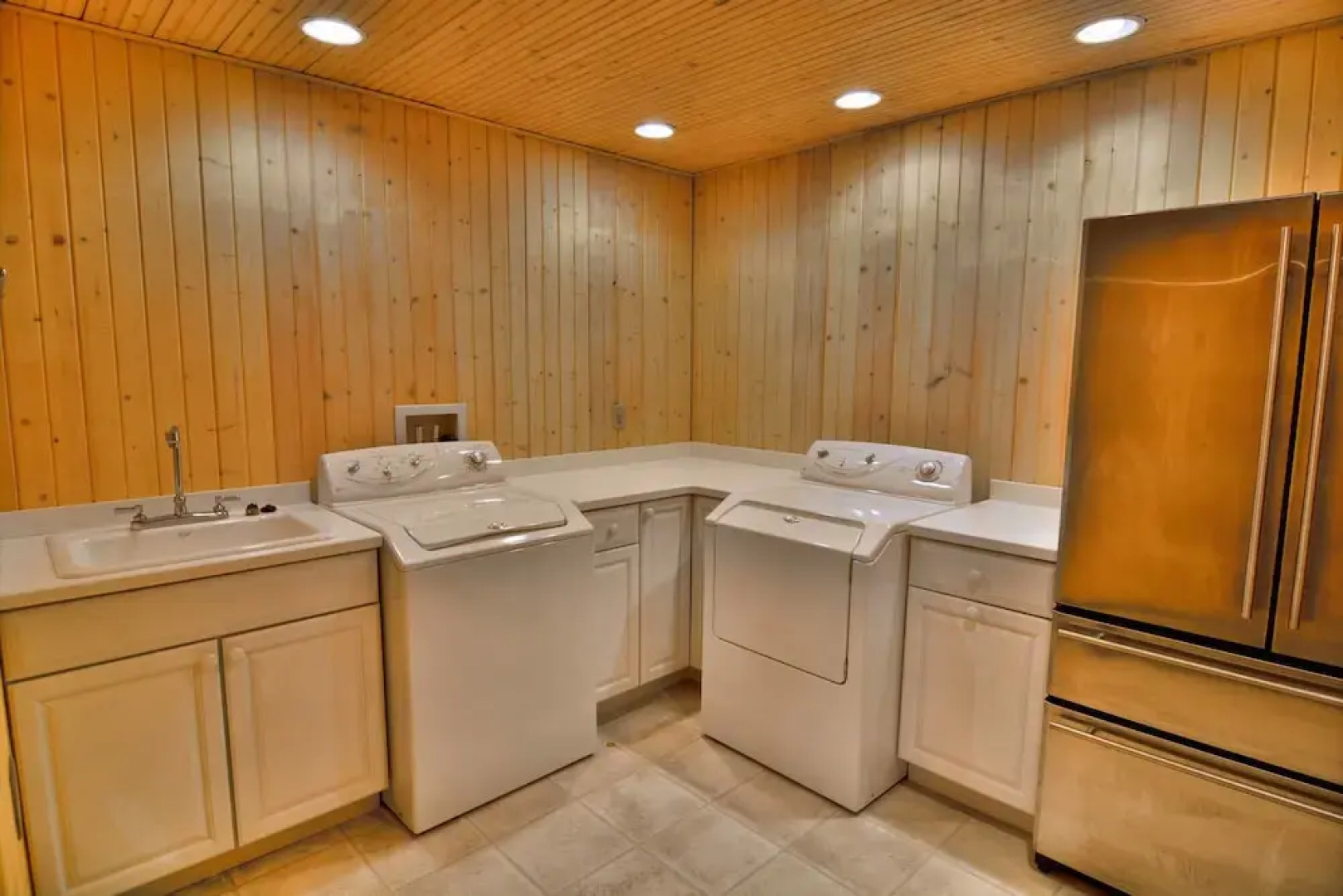 Serenity On Lake Owen 5 Bedroom Hotel Room by RedAwning