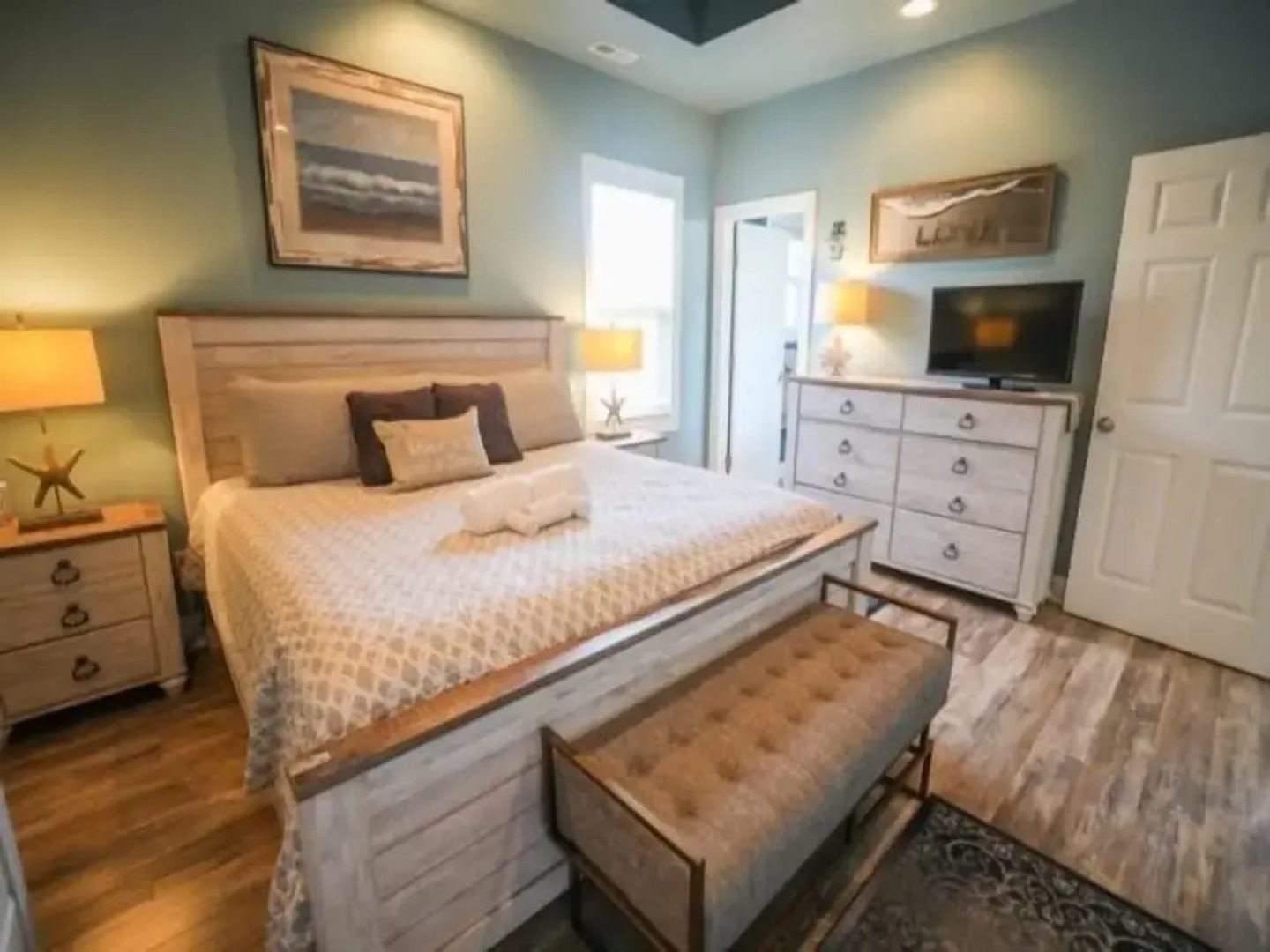 Atlantis Blue - Relaxing Beach Getaway Home Directly Across The Street From Beach Access! 5 Bedroom Home by RedAwning