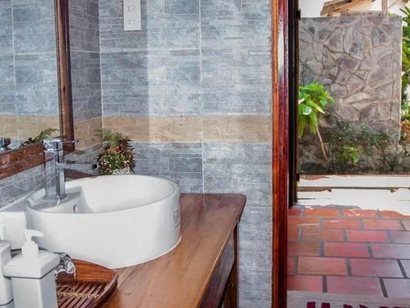 Green Leaf Village Resort