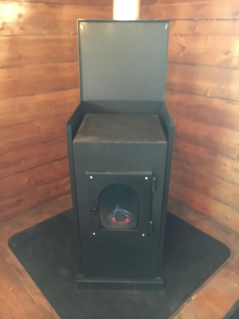 Alaska log cabins on the pond B & B