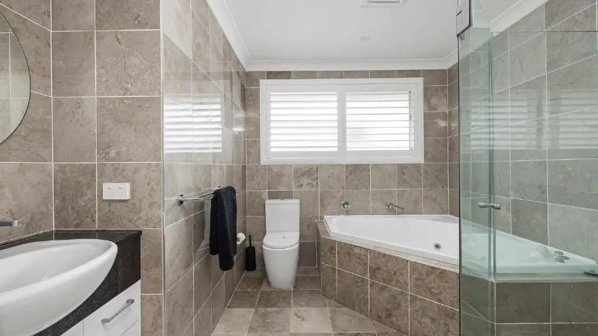 Absolute Waterfront @ Anna Bay