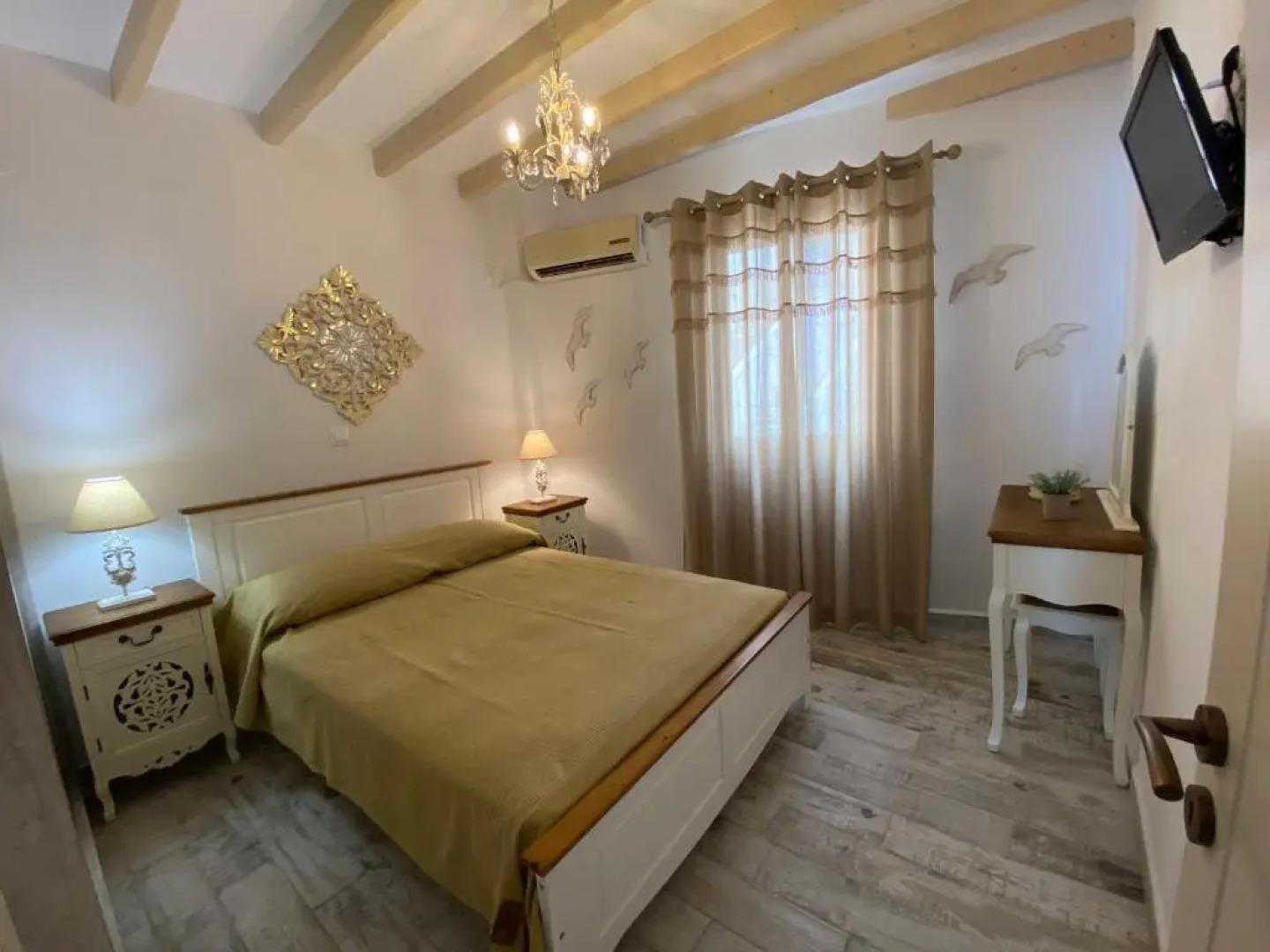 Petridi Maria Suites & Apartments