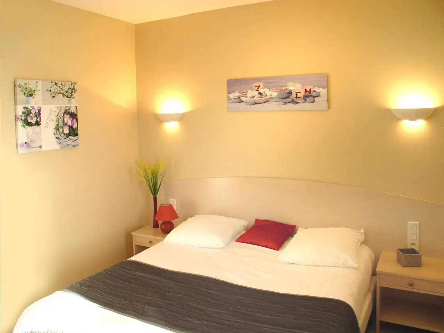 Hôtel Les Demoiselles