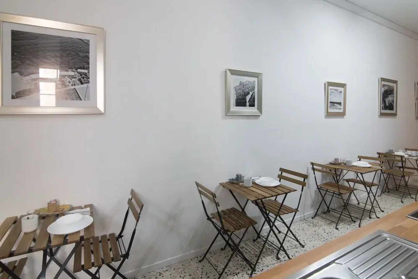 The Burrow City Rooms (Homestay)