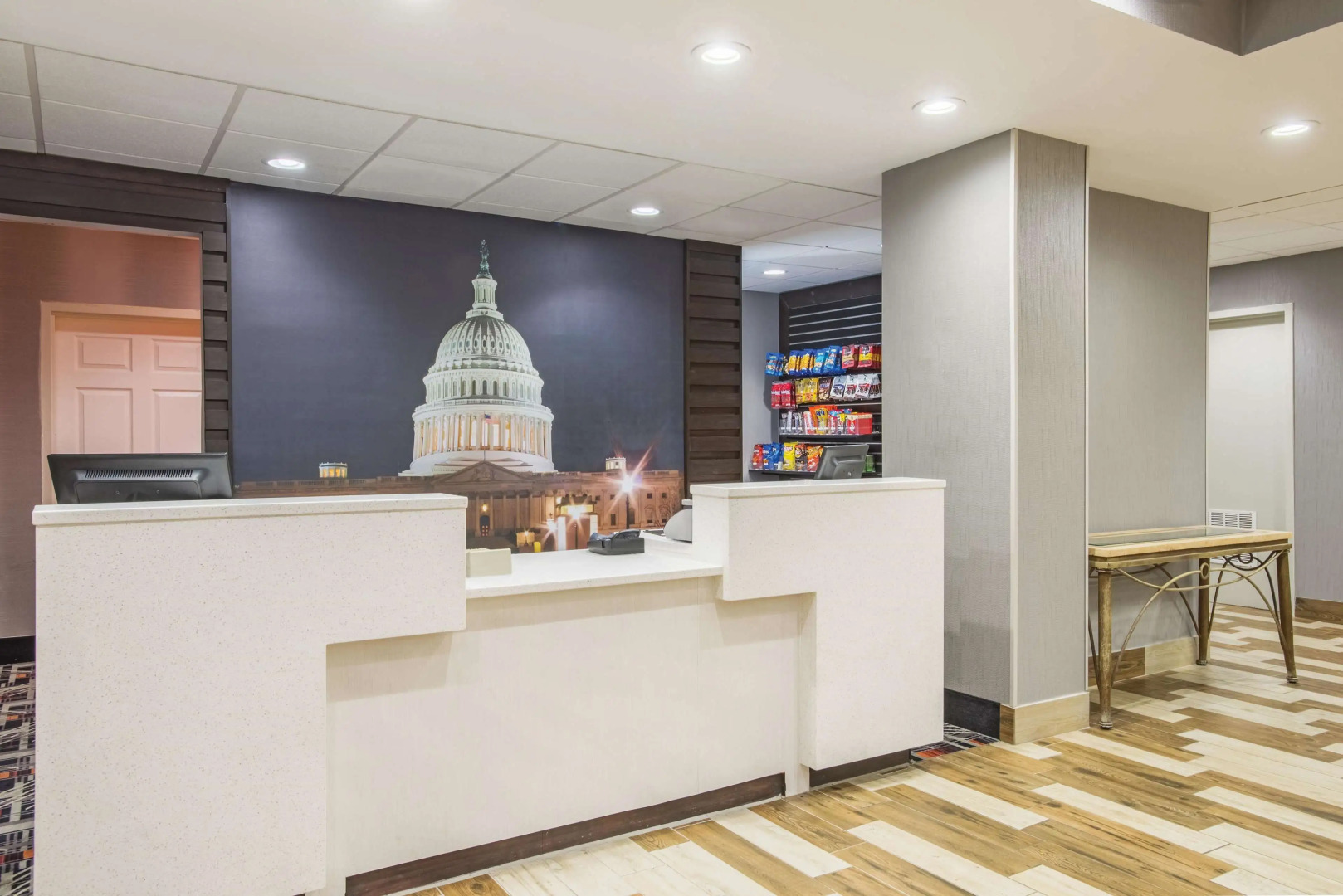 La Quinta Inn & Suites by Wyndham DC Metro Capital Beltway