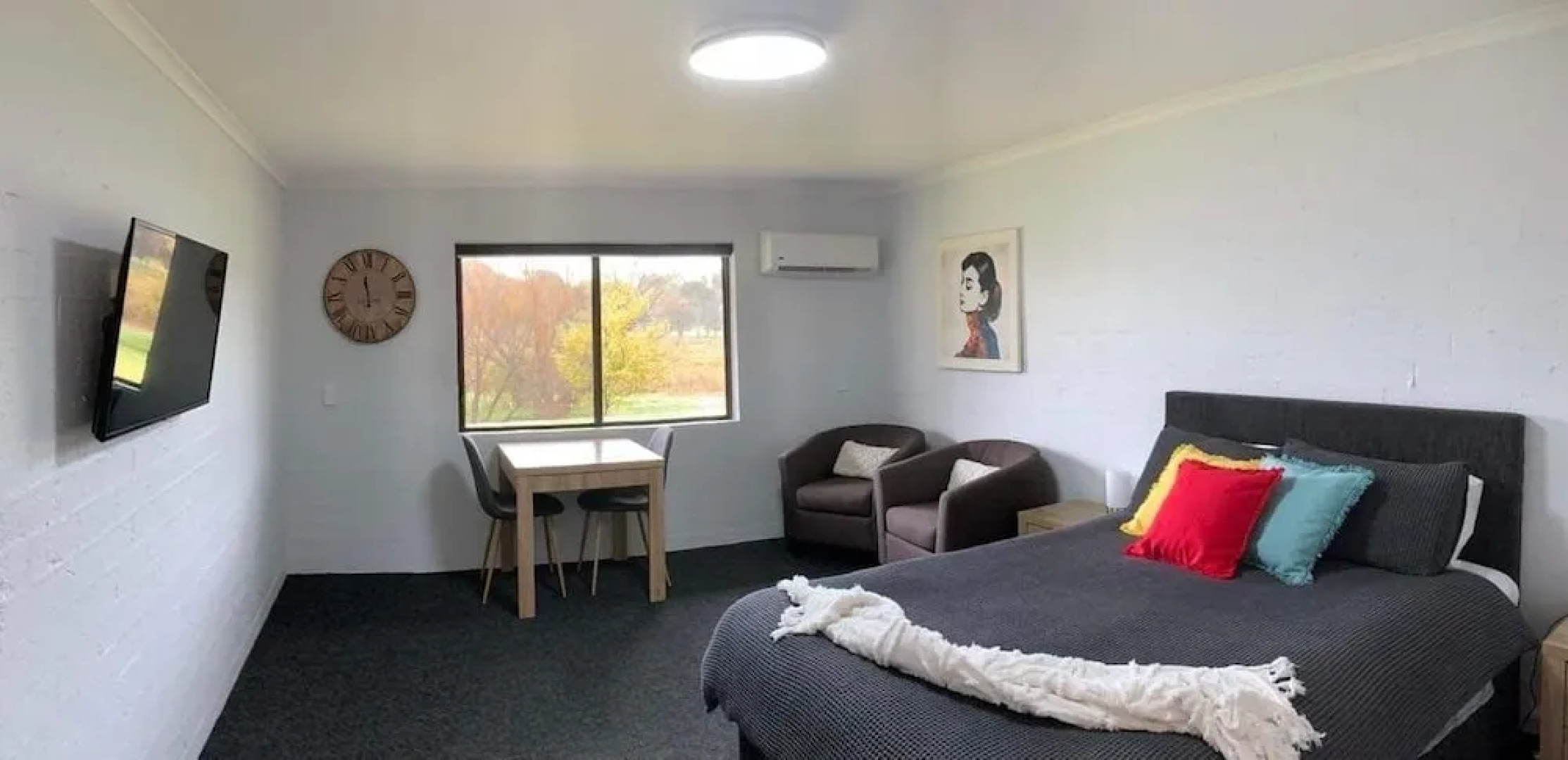 Colonial Inn Guest Rooms